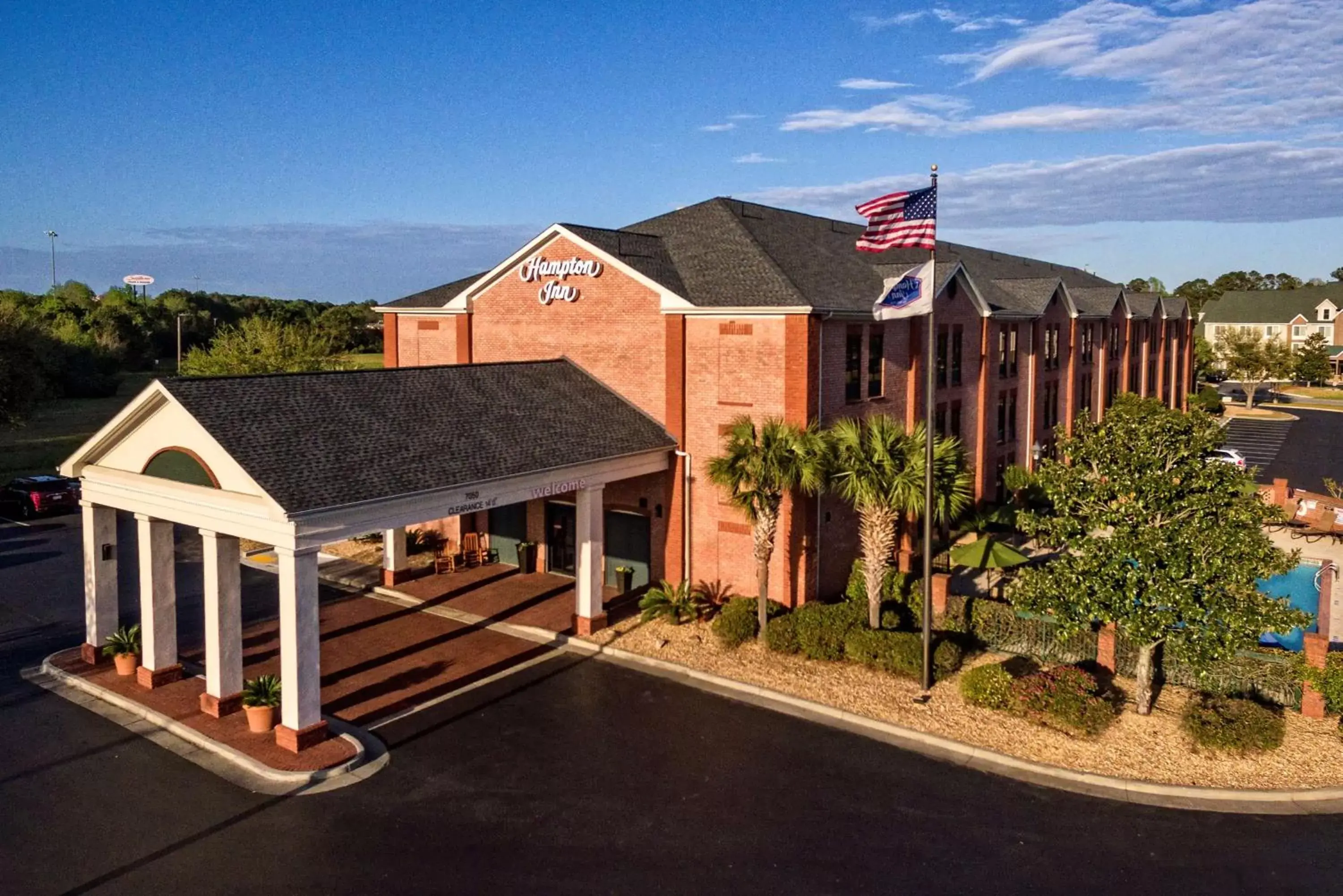 Property Building in Hampton Inn Savannah-I-95-North