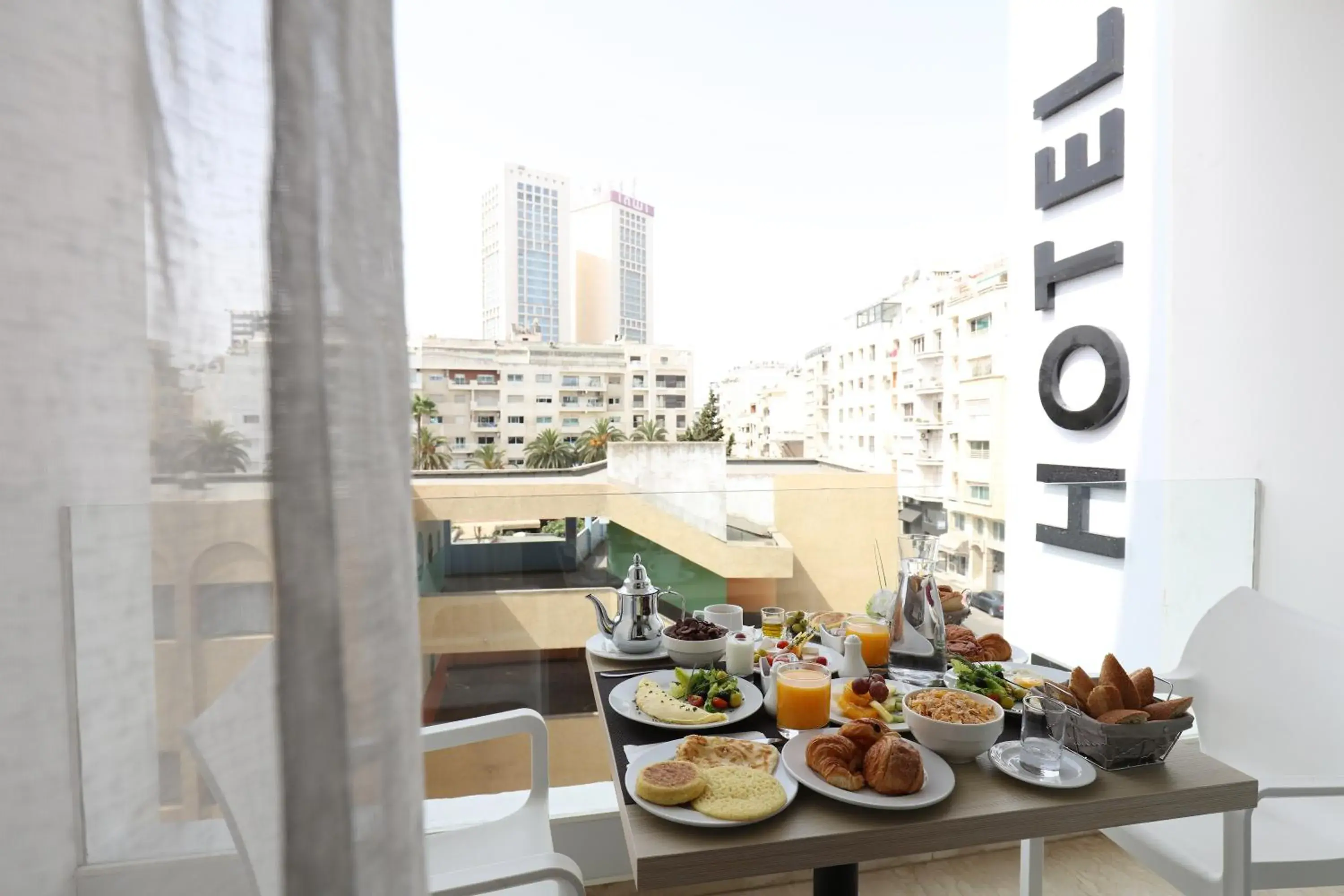 Food and drinks in MID TOWN Hotel Casablanca