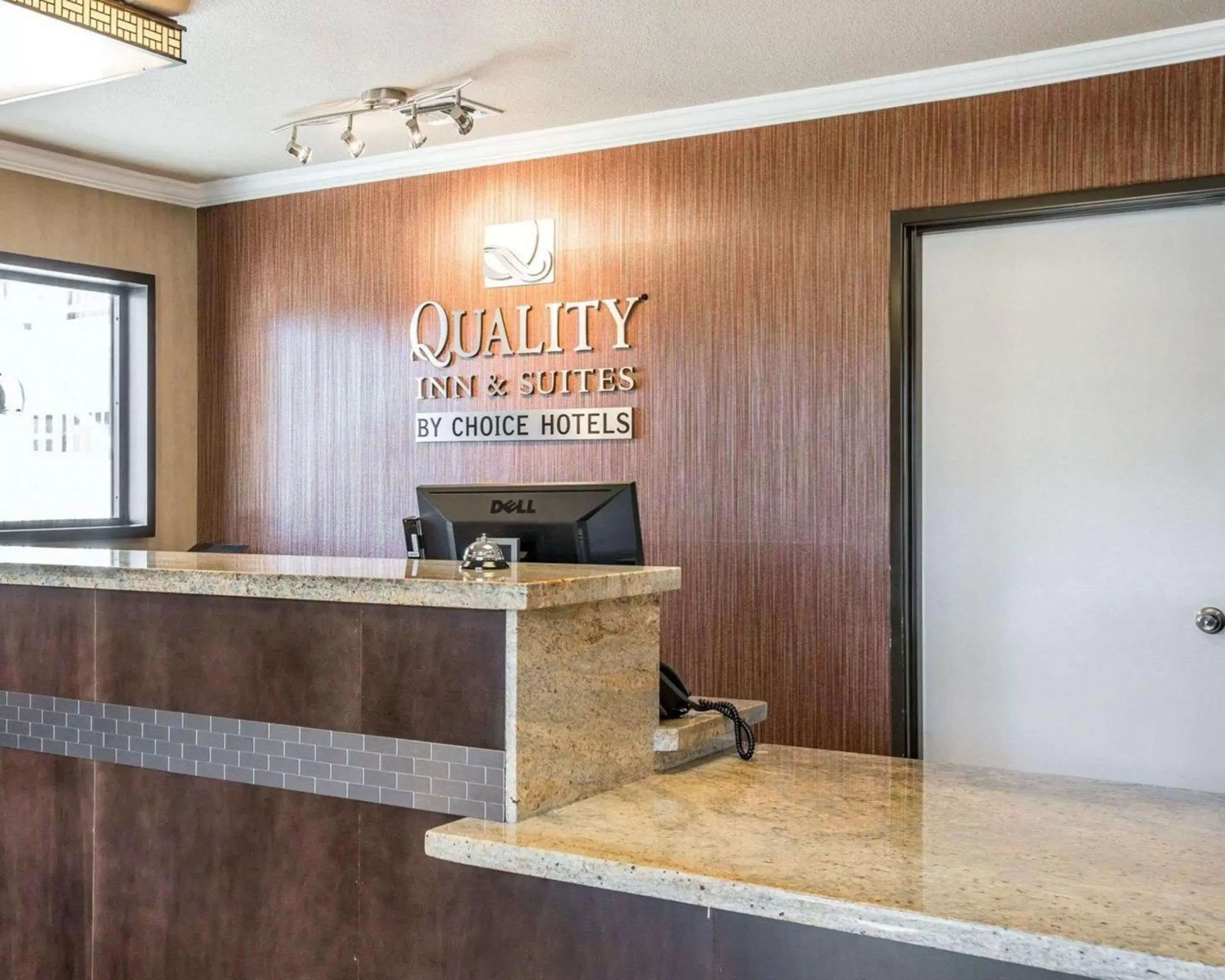 Lobby or reception, Lobby/Reception in Quality Inn & Suites Woodland- Sacramento Airport