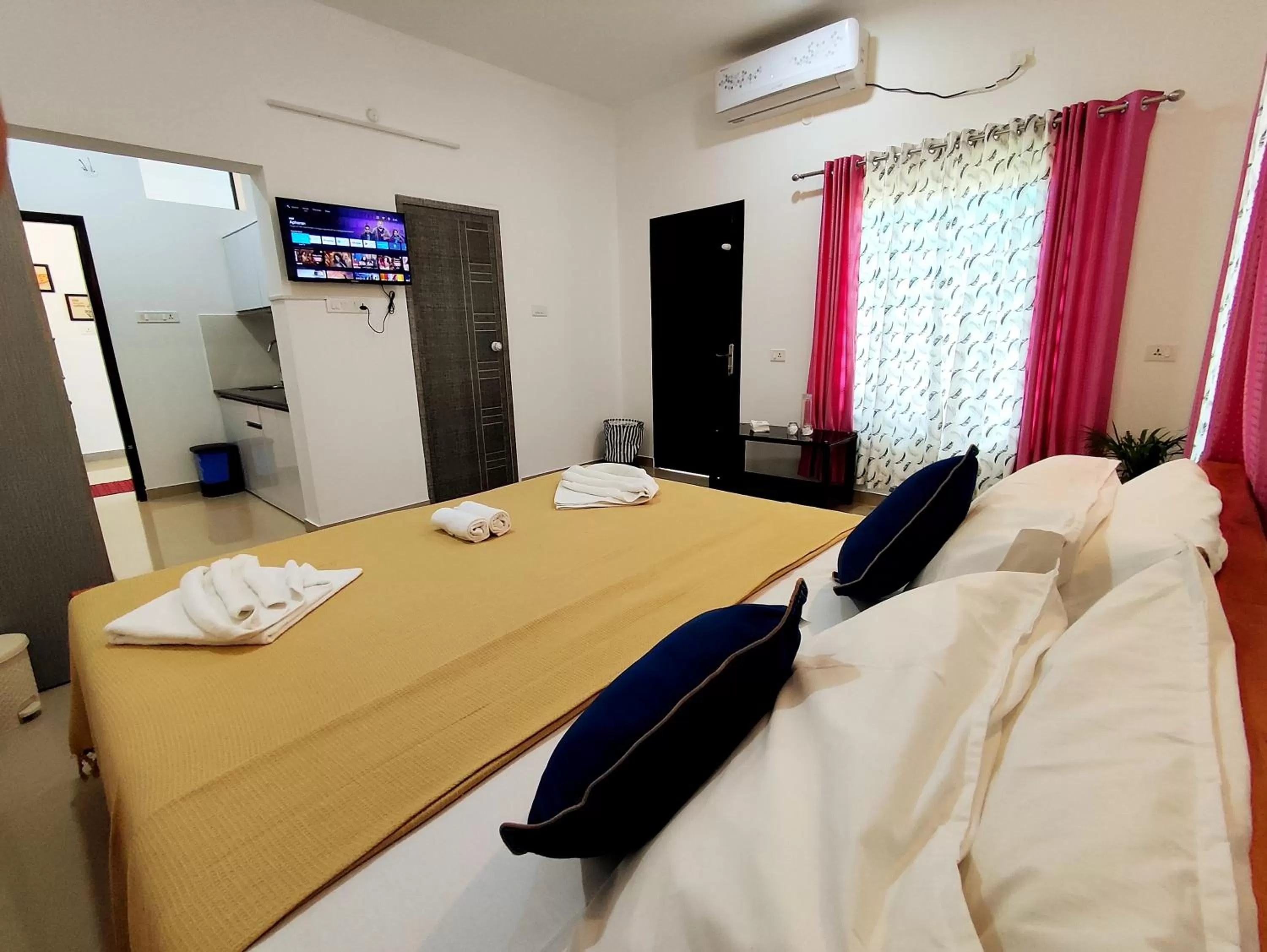 Bed in Happy Buddha S4