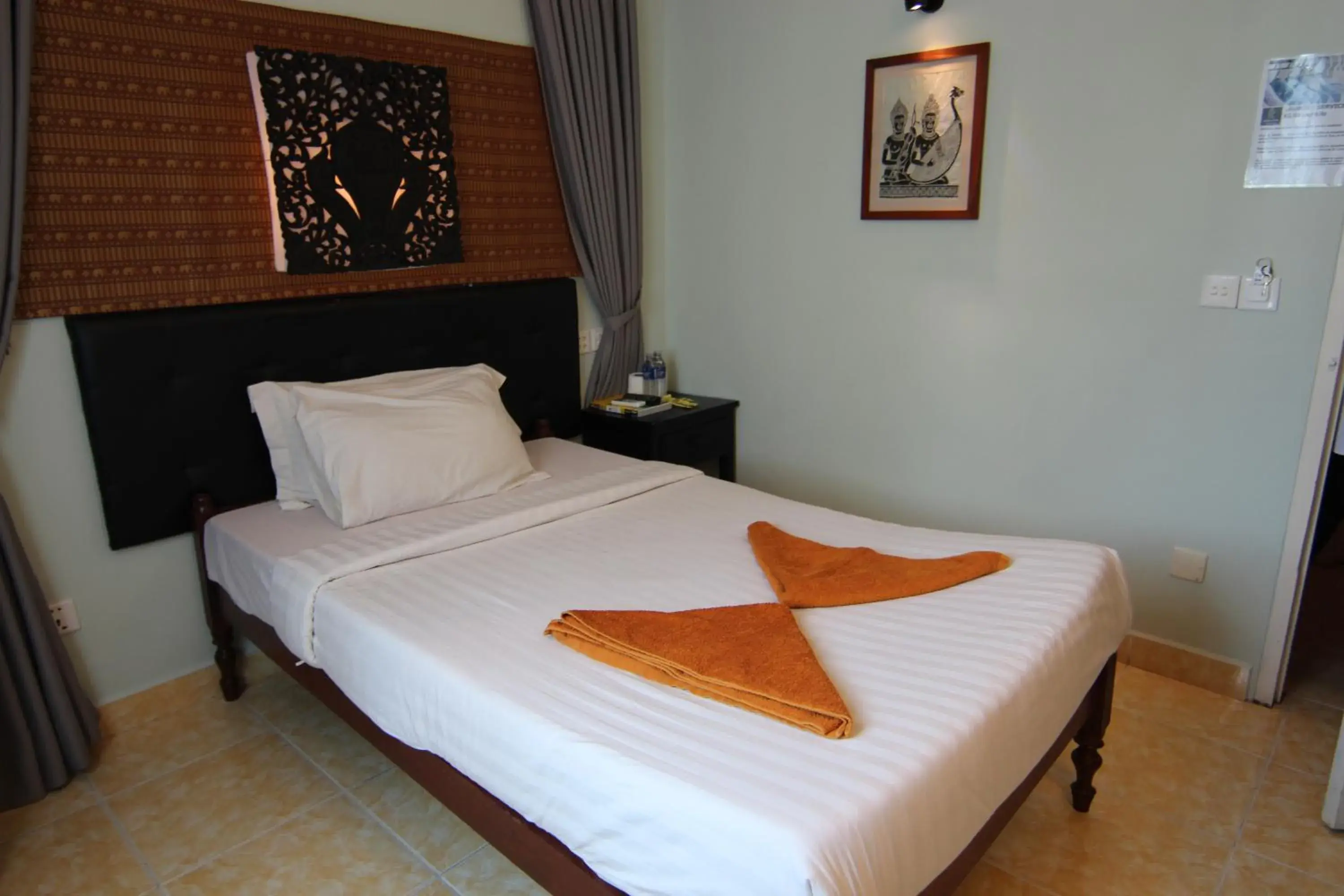Shower, Bed in Naga Angkor Hostel