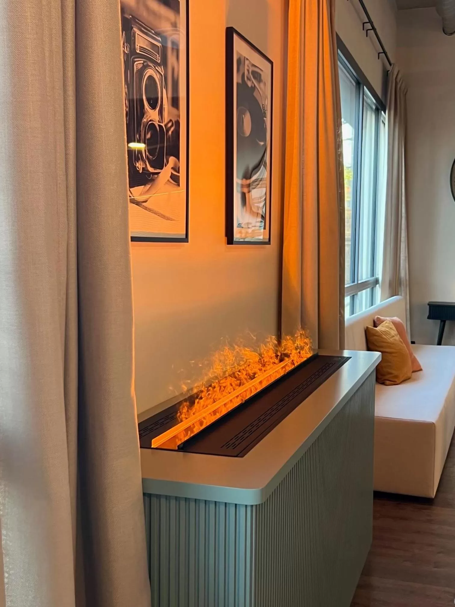 Living room, Bed in Campanile Saint Brieuc - Centre Gare