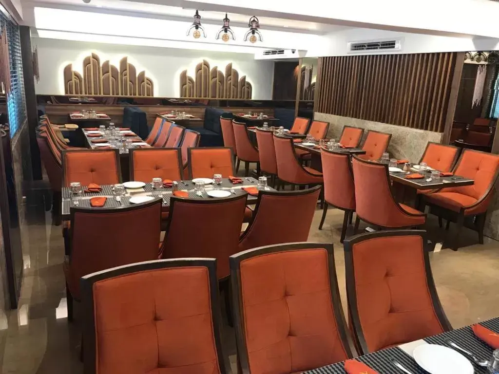 Breakfast, Restaurant/Places to Eat in HOTEL ARCHANA RESIDENCY