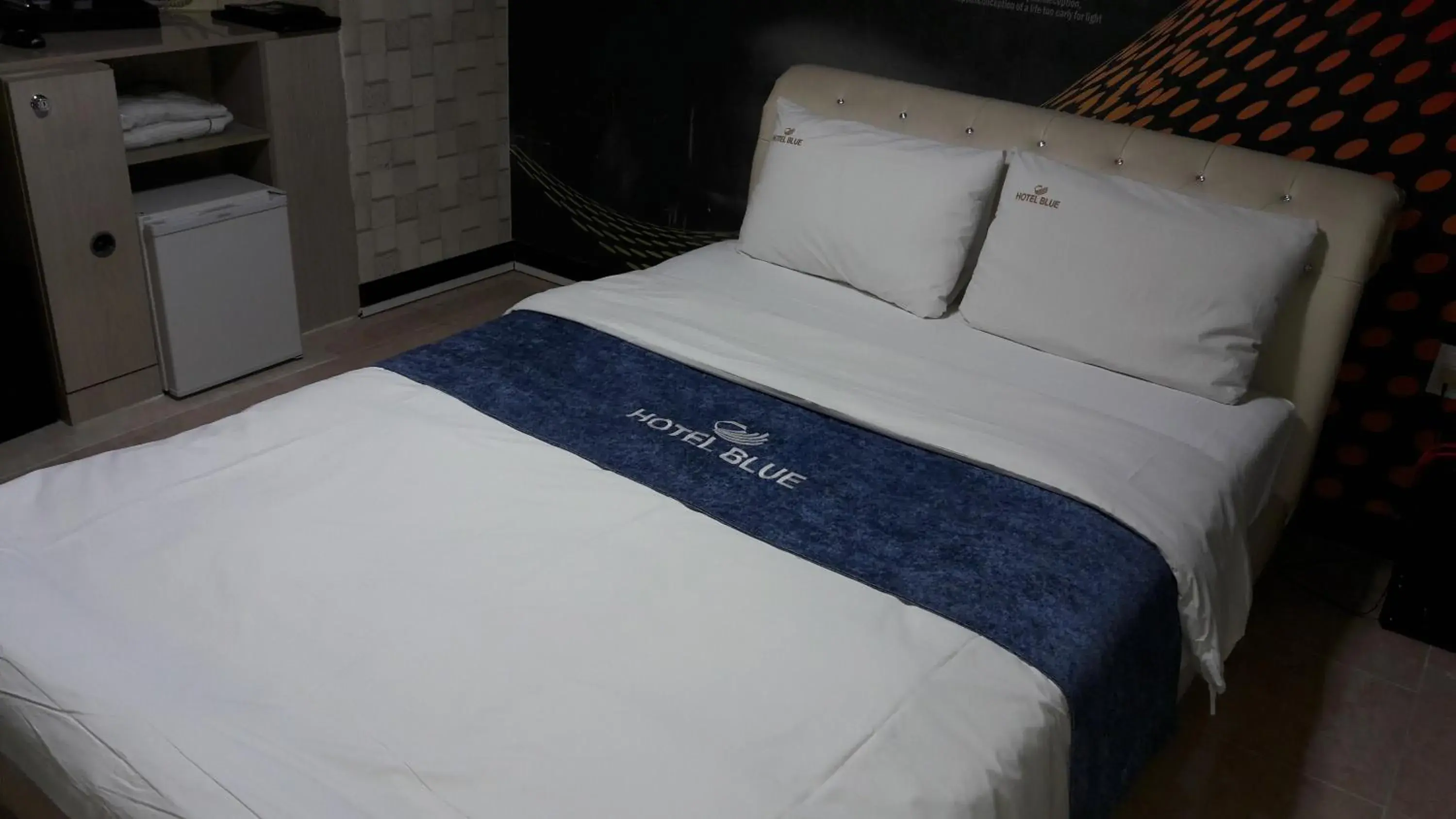 Bed in Songdo Blue Hotel