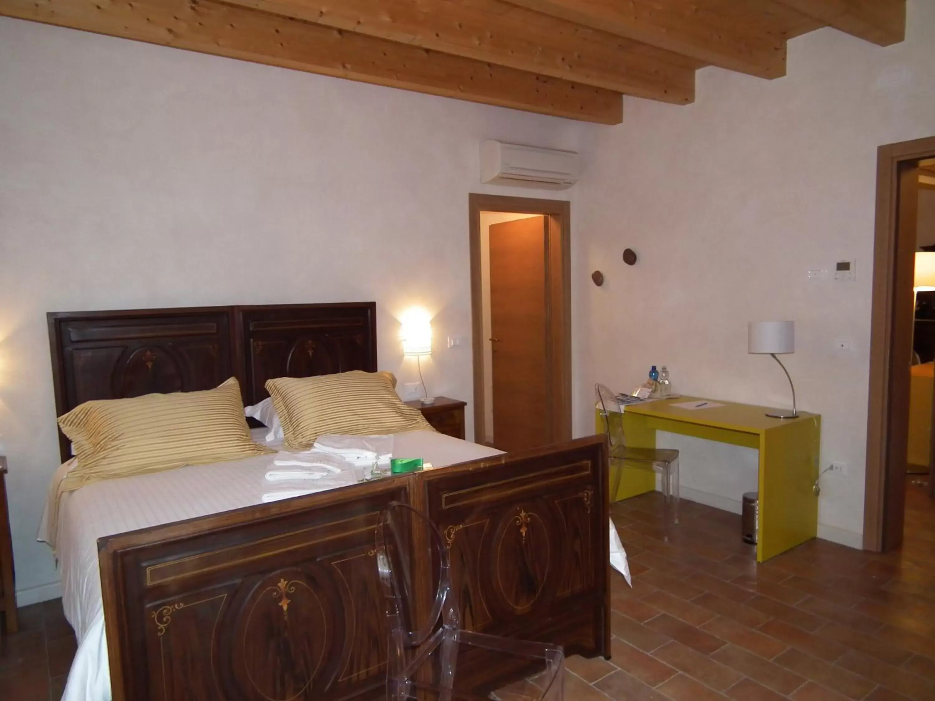 Bed in L'Isolo b&b e case vacanza