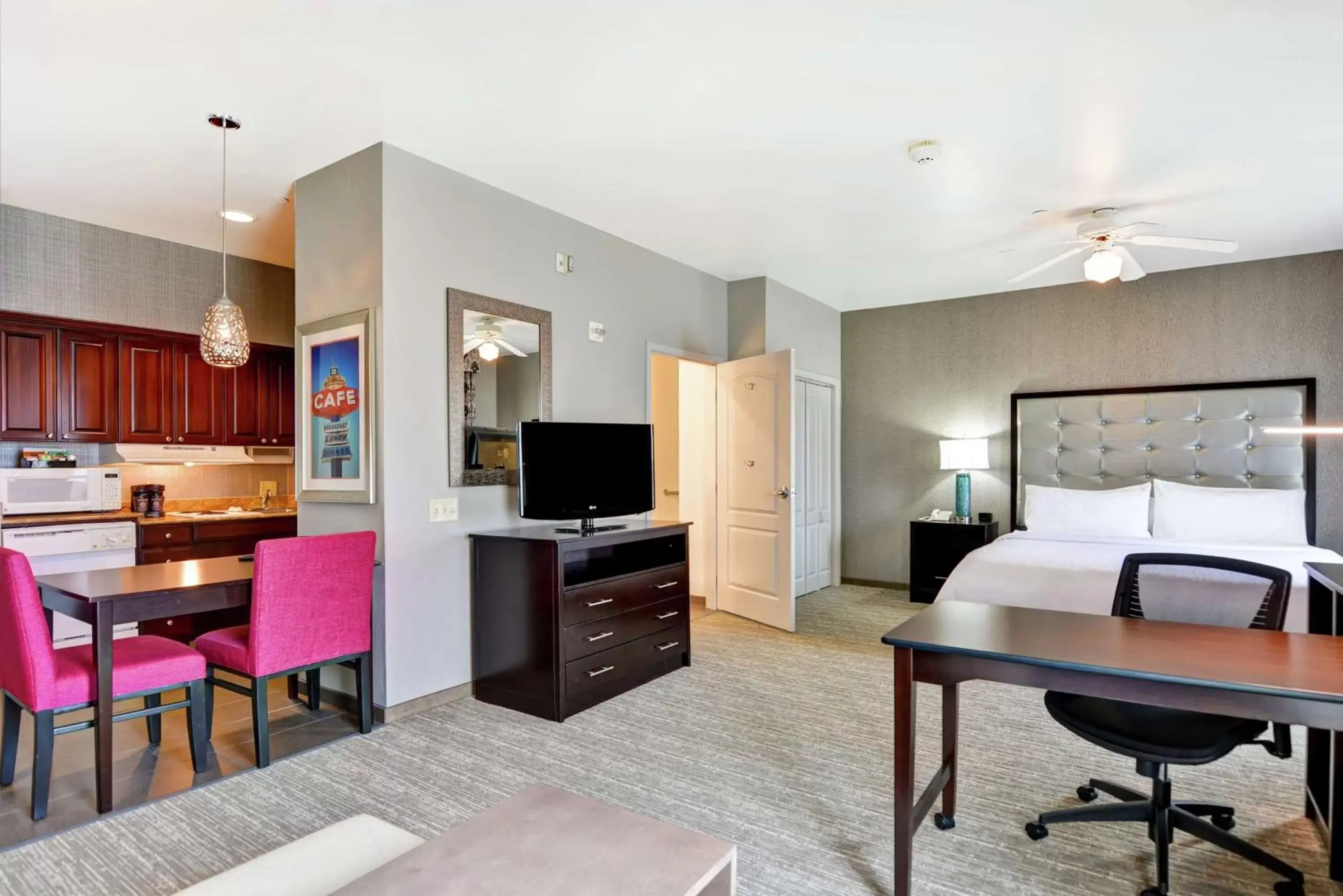 Bedroom in Homewood Suites by Hilton Amarillo