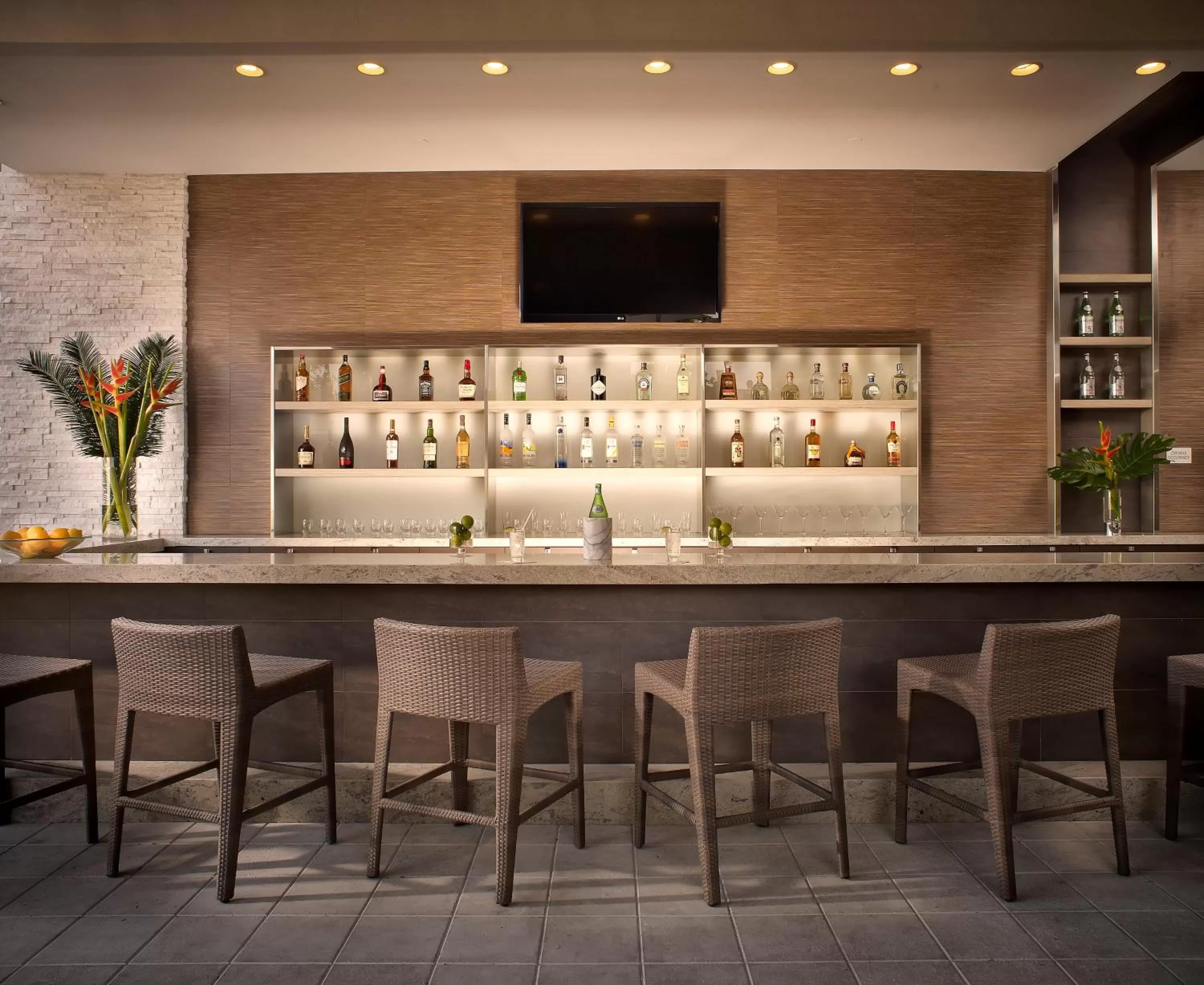 Lounge or bar in EB Hotel Miami Airport