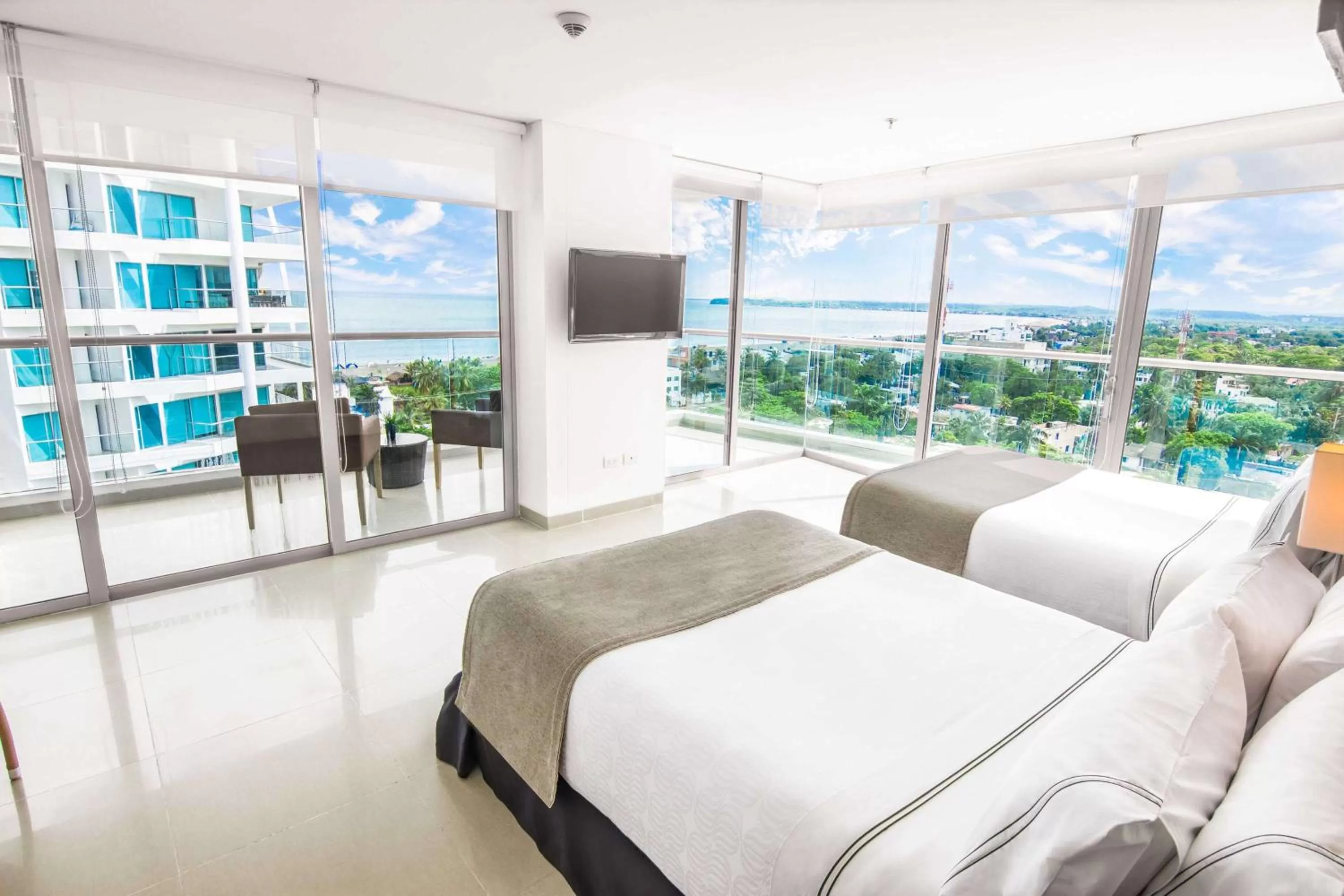 Photo of the whole room, Bed in Sonesta Hotel Cartagena