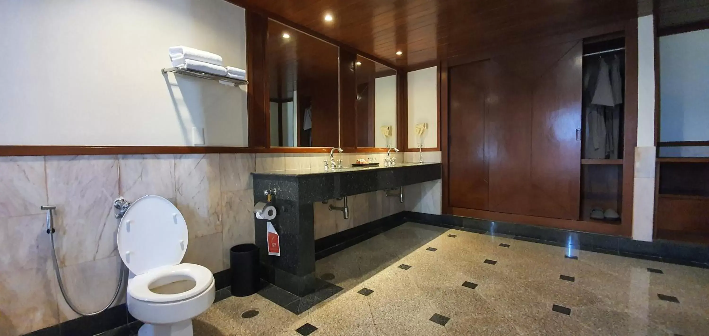 Bathroom in Garden Sea View Resort Bathroom in Garden Sea View Resort