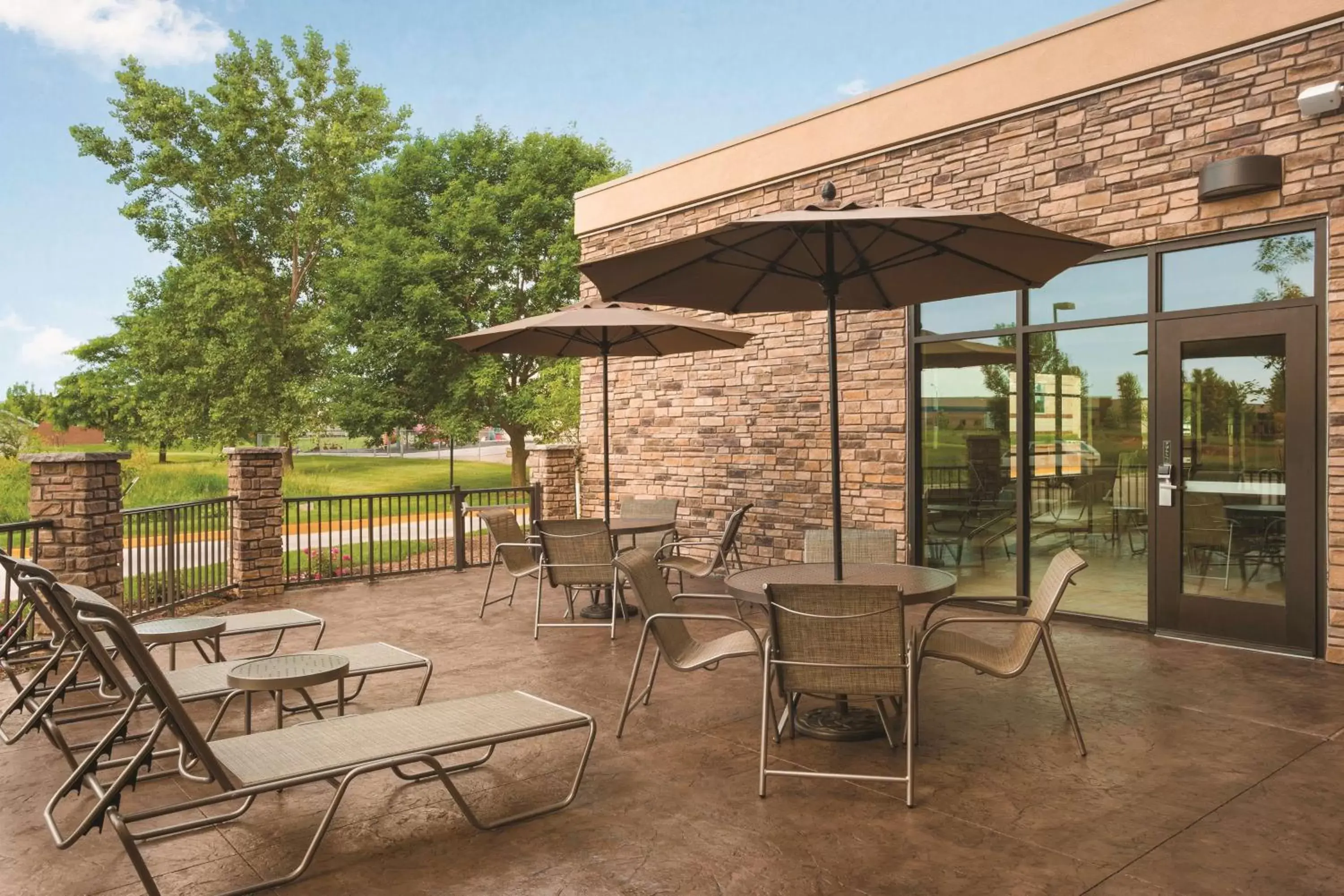 Patio in Homewood Suites by Hilton Ankeny