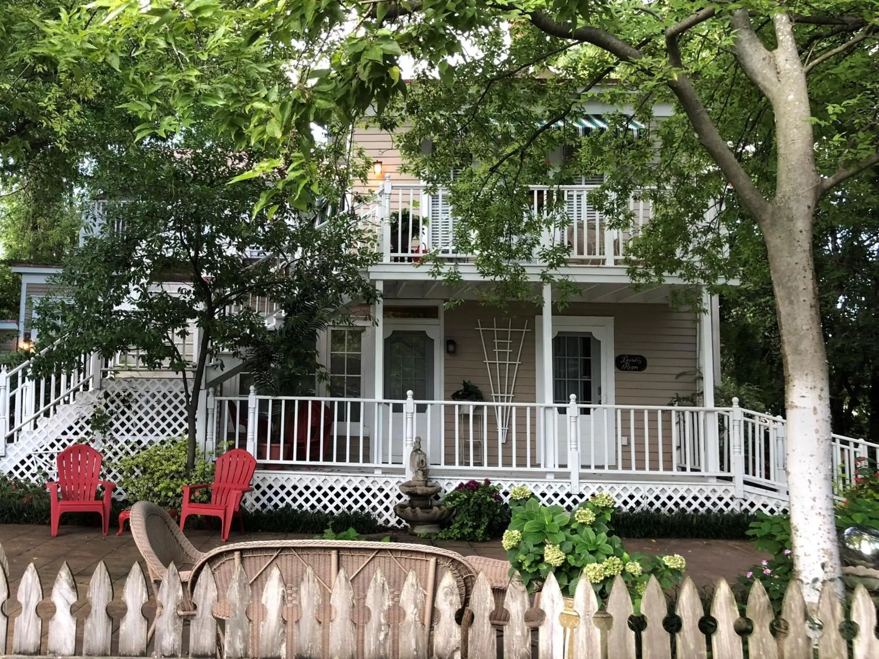 Property Building in Rosemont B&B Cottages