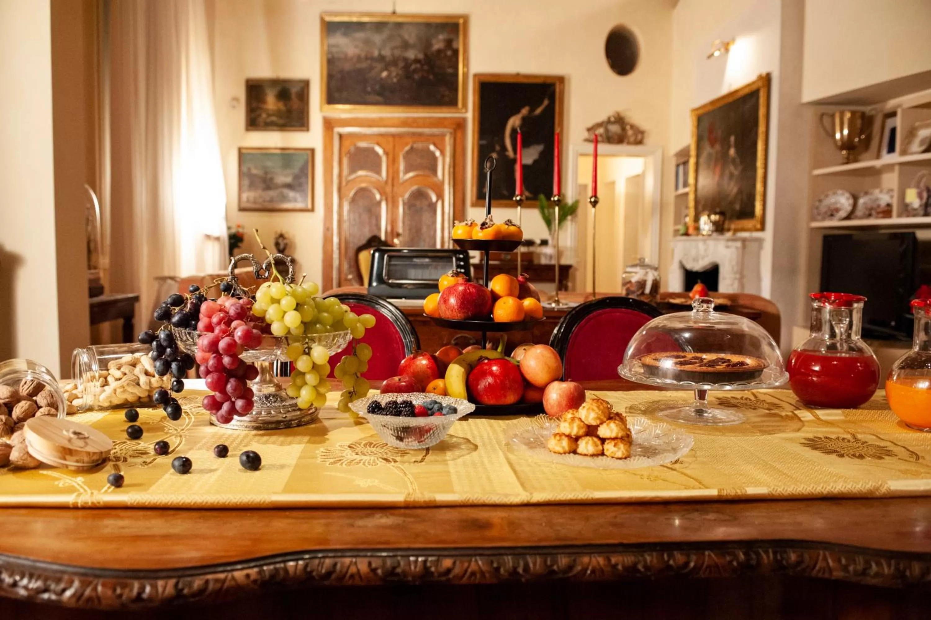 Italian breakfast in Gran Suite Piazza Maggiore - T&T communications