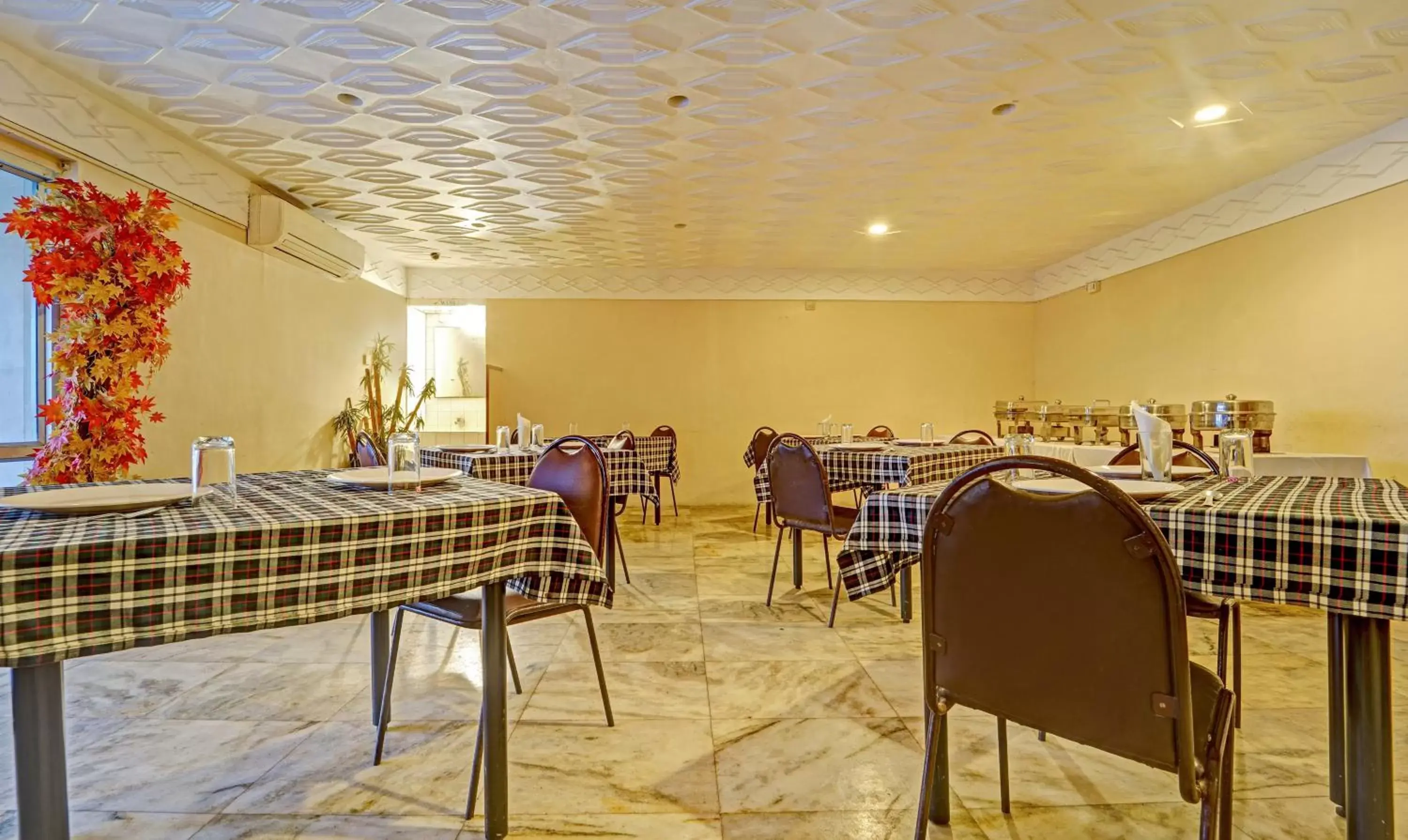 Restaurant/places to eat in Treebo Vinayak Inn, 600 Mts From Coimbatore Railway Station Restaurant/places to eat in Treebo Vinayak Inn, 600 Mts From Coimbatore Railway Station