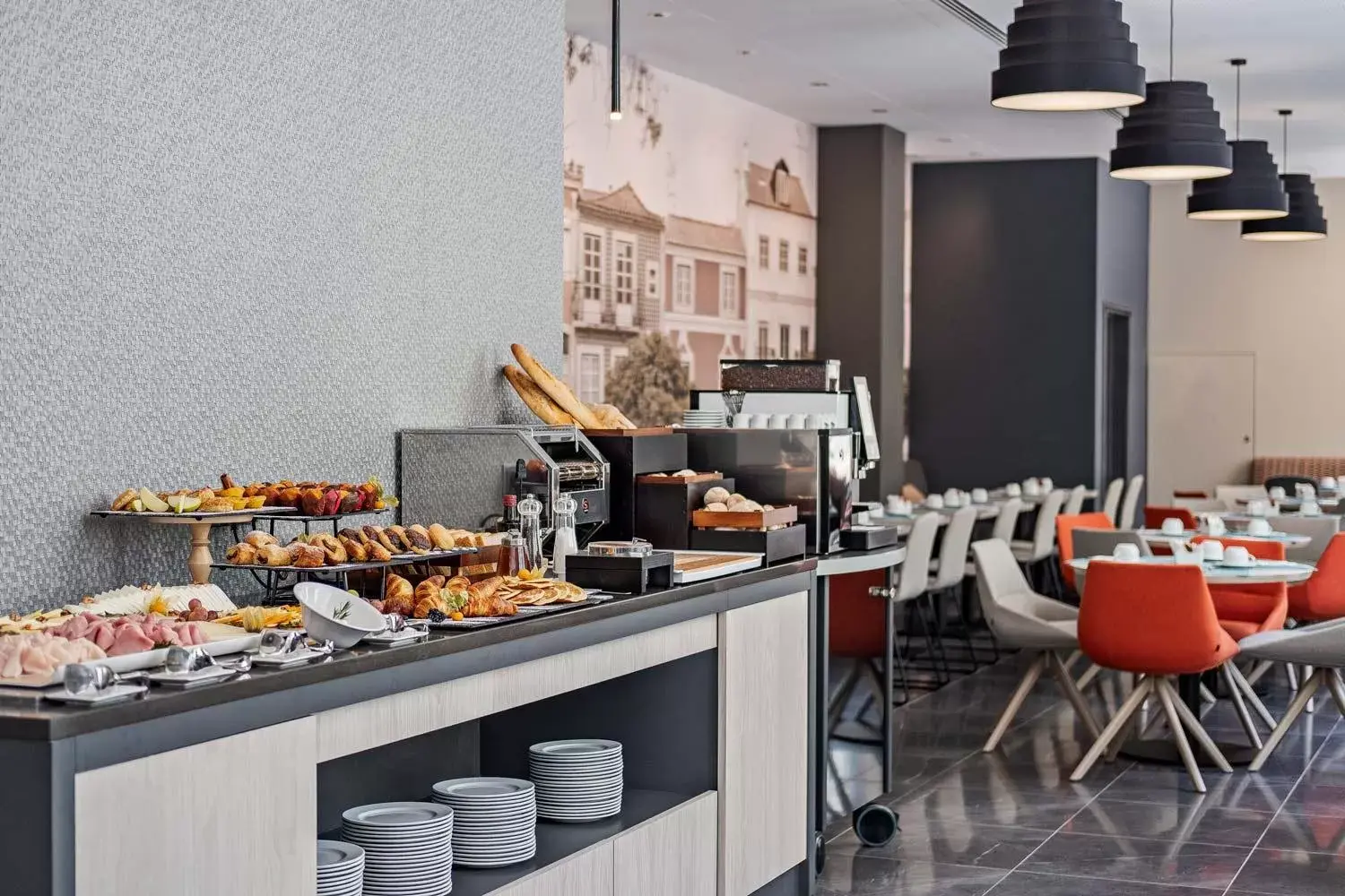Buffet breakfast, Restaurant/Places to Eat in EXE Liberdade