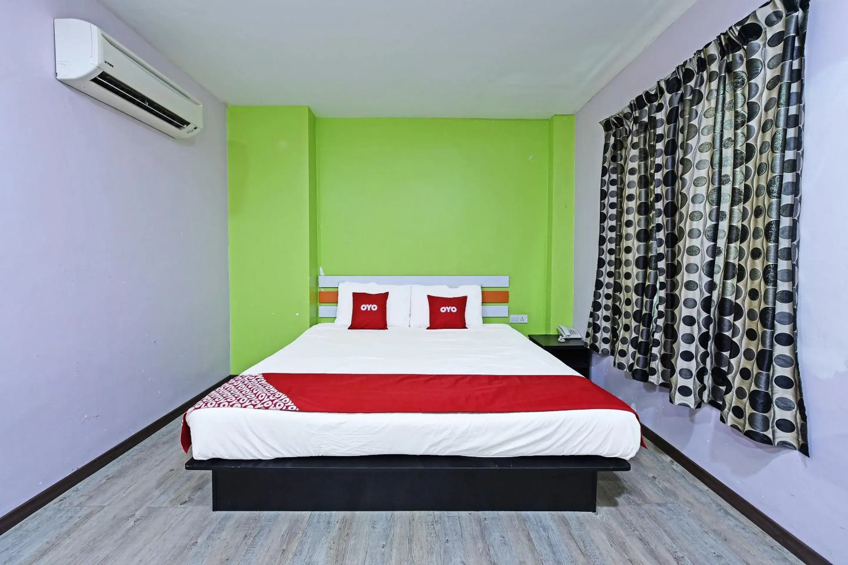 Bed in OYO 992 Orange Hotel Kuala Pilah