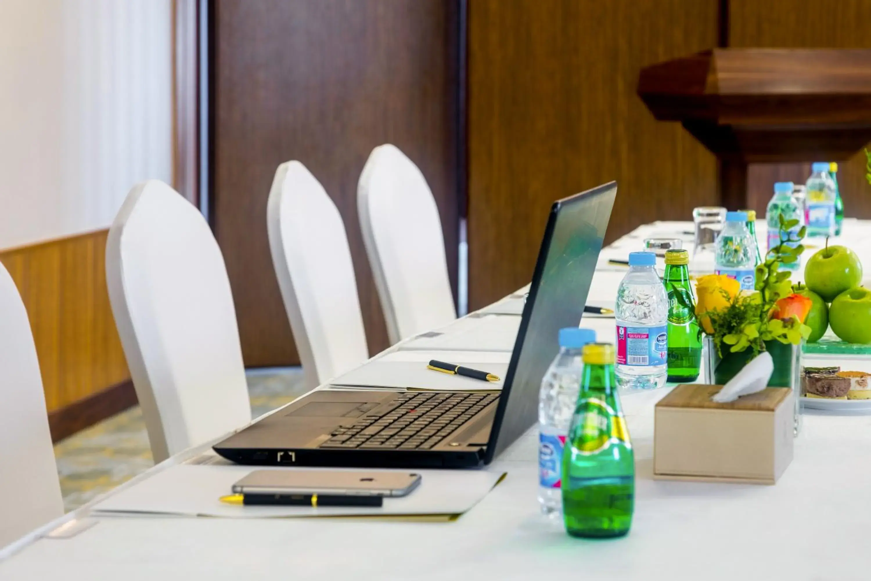 Business facilities, Business Area/Conference Room in Salsabil Hotel by Warwick Al Naseem