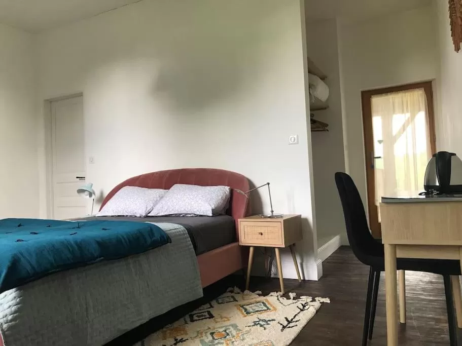 Bed in Château de Bataillé