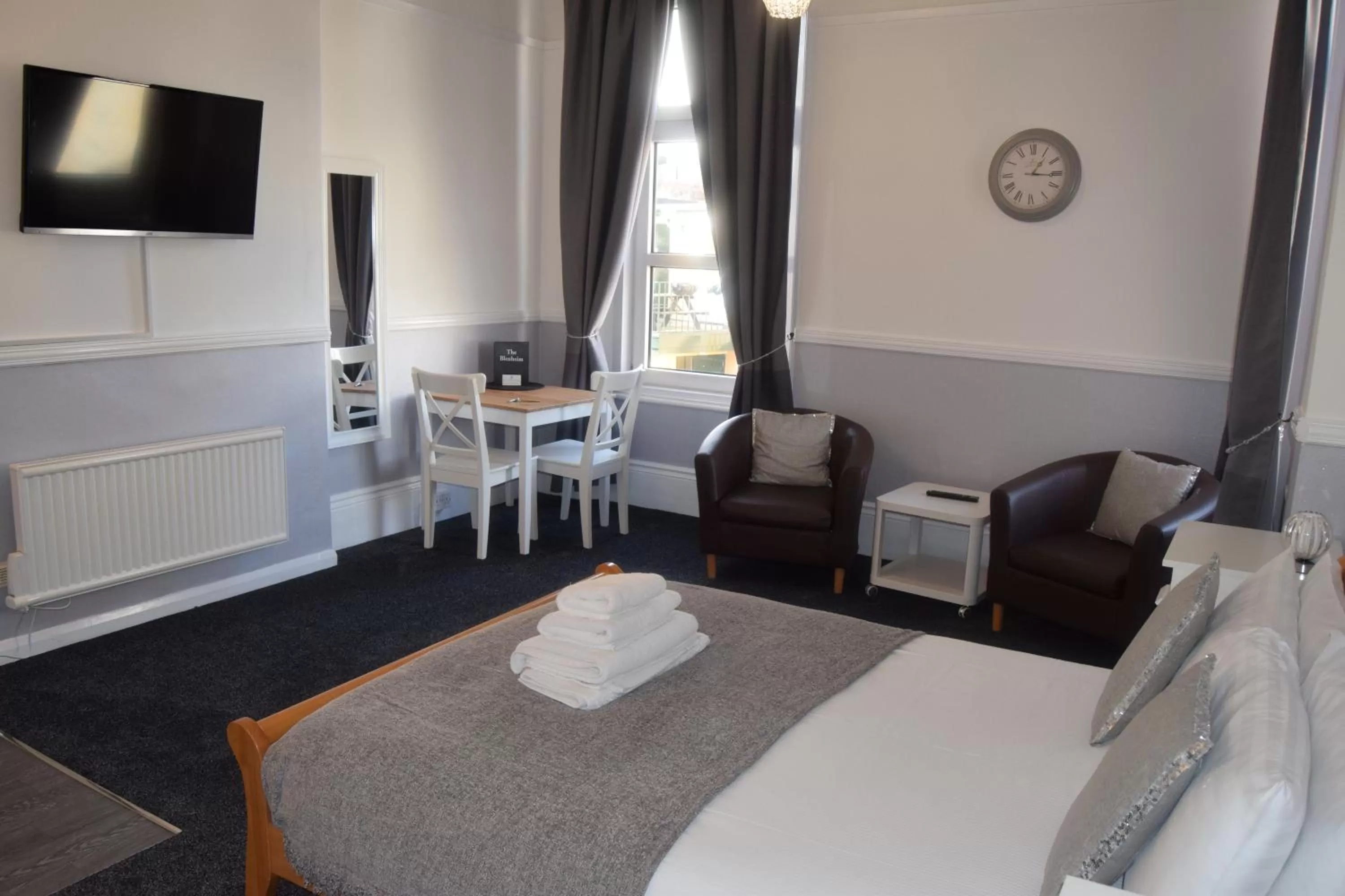 Photo of the whole room, Bed in The Blenheim