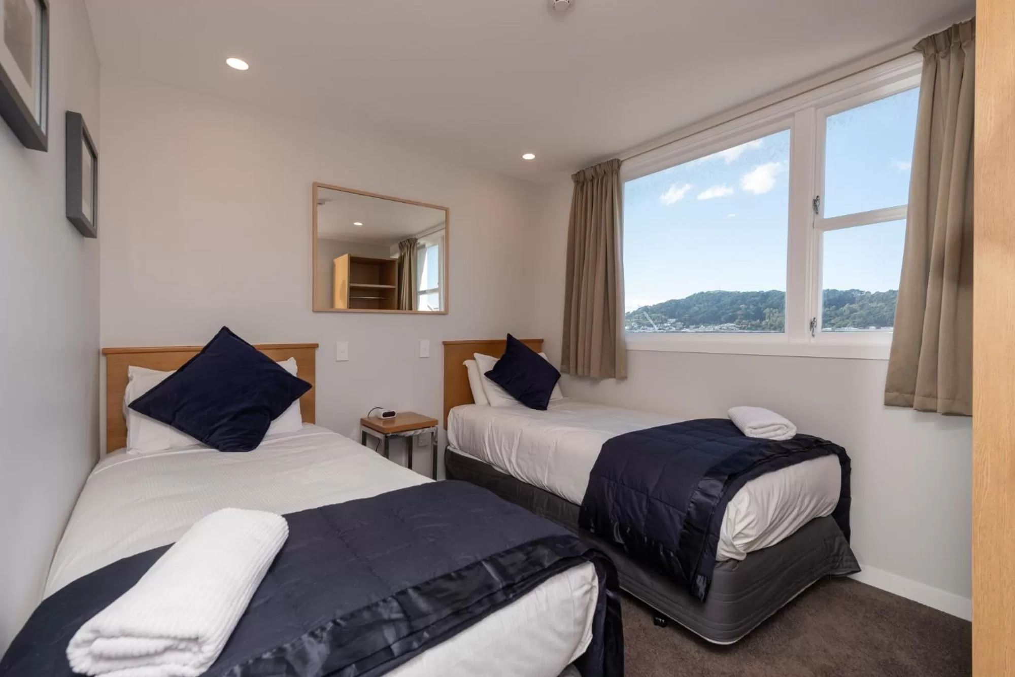 Bed in Capital View Motor Inn - Free Parking