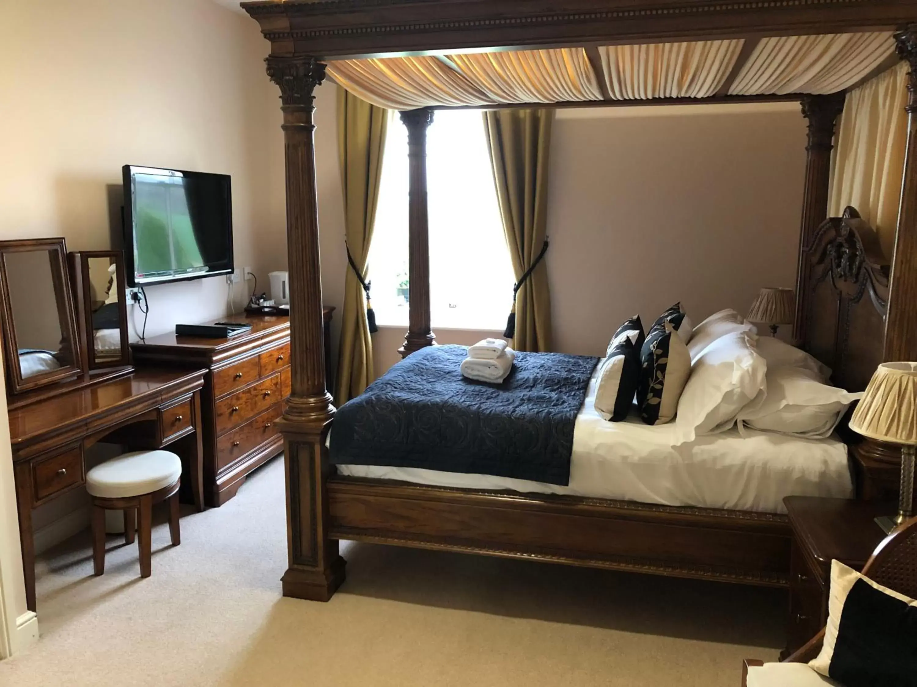 Deluxe Double Room in The Corbet Arms