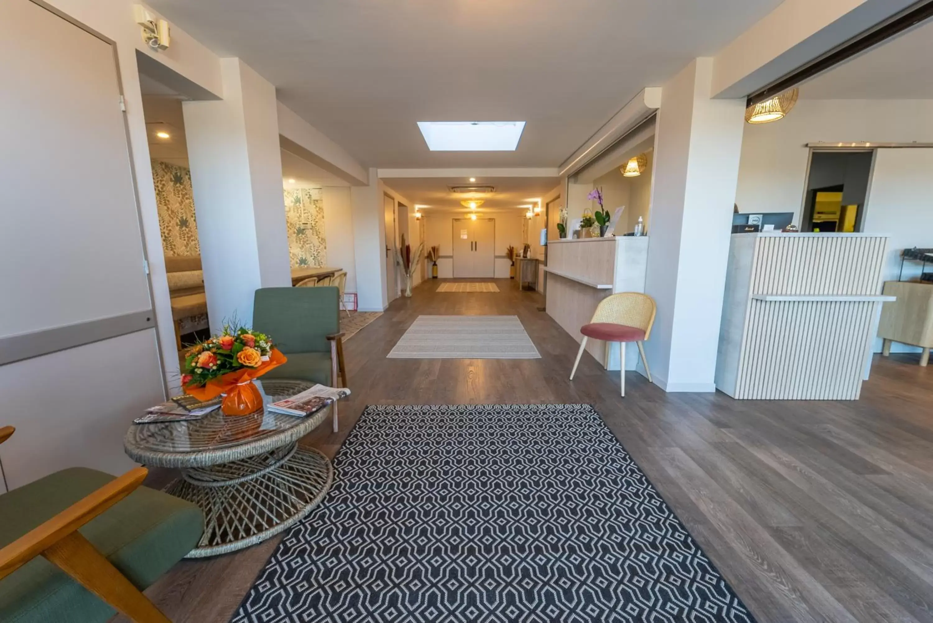 Lobby or reception, Lobby/Reception in Sure Hotel by Best Western Sarlat-la-Canéda - Ex Hôtel Altica