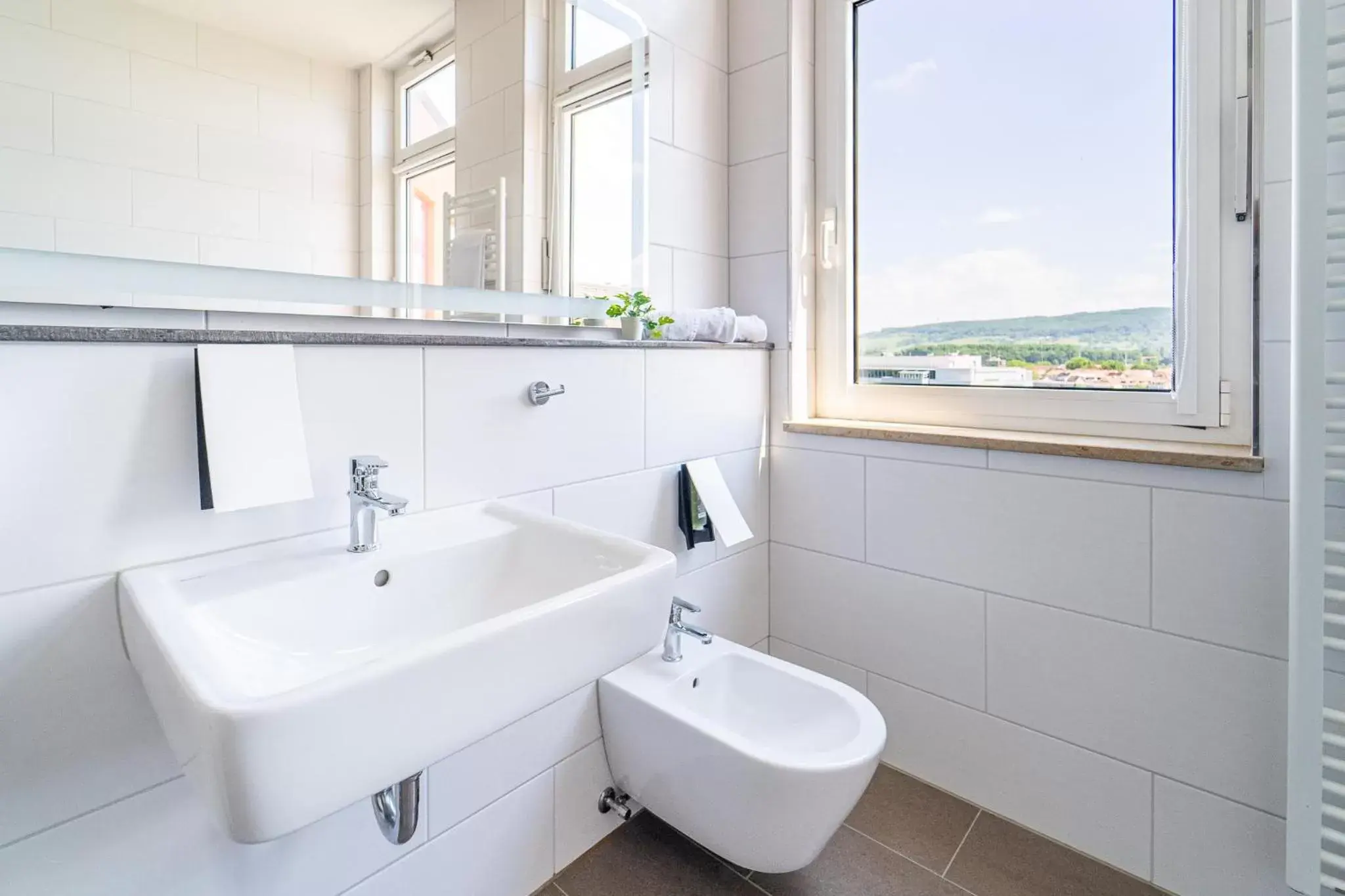 Bathroom in Best Western Hotel Dreiländerbrücke Weil am Rhein / Basel