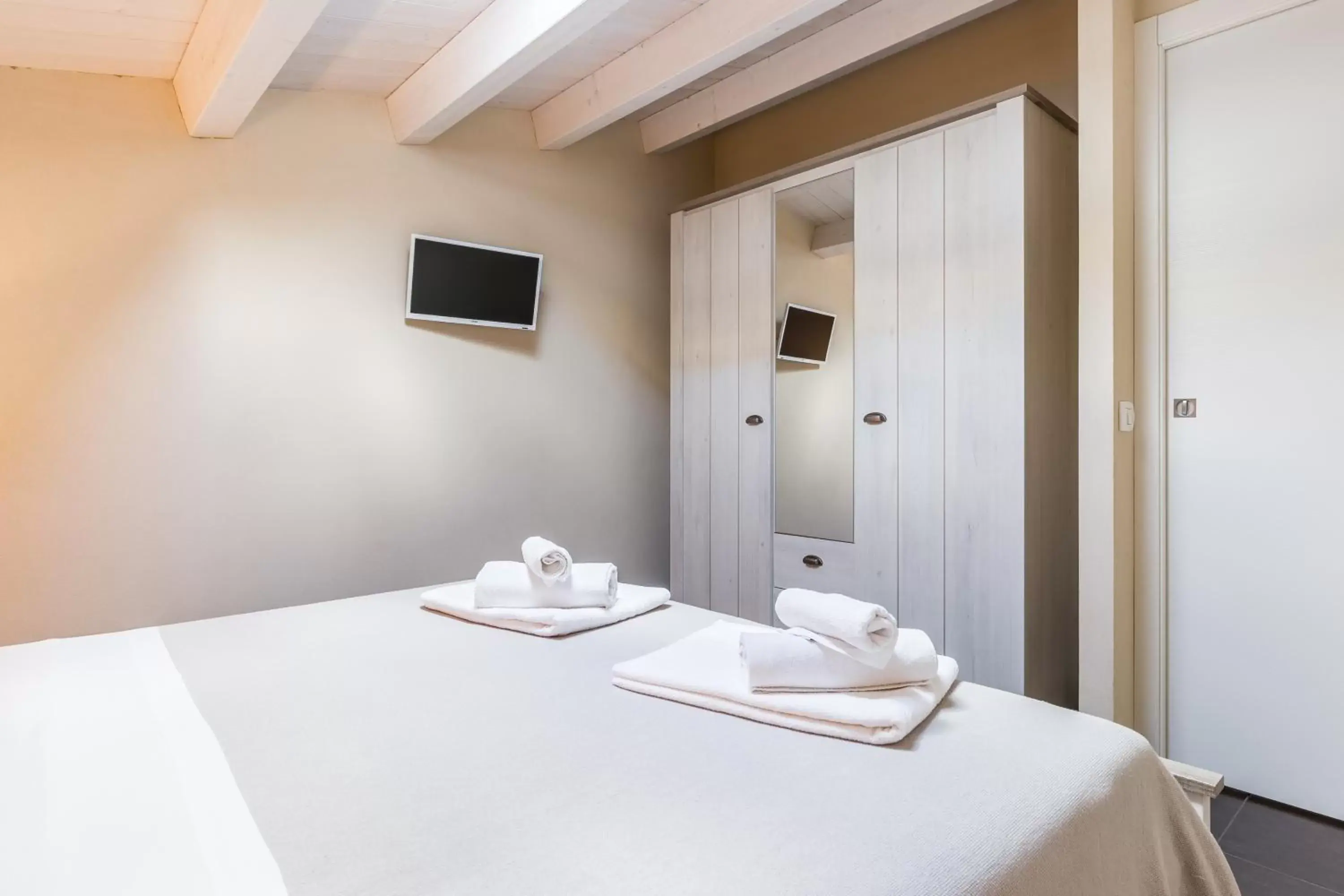 Bed in Modica for Family - Rooms and Apartments