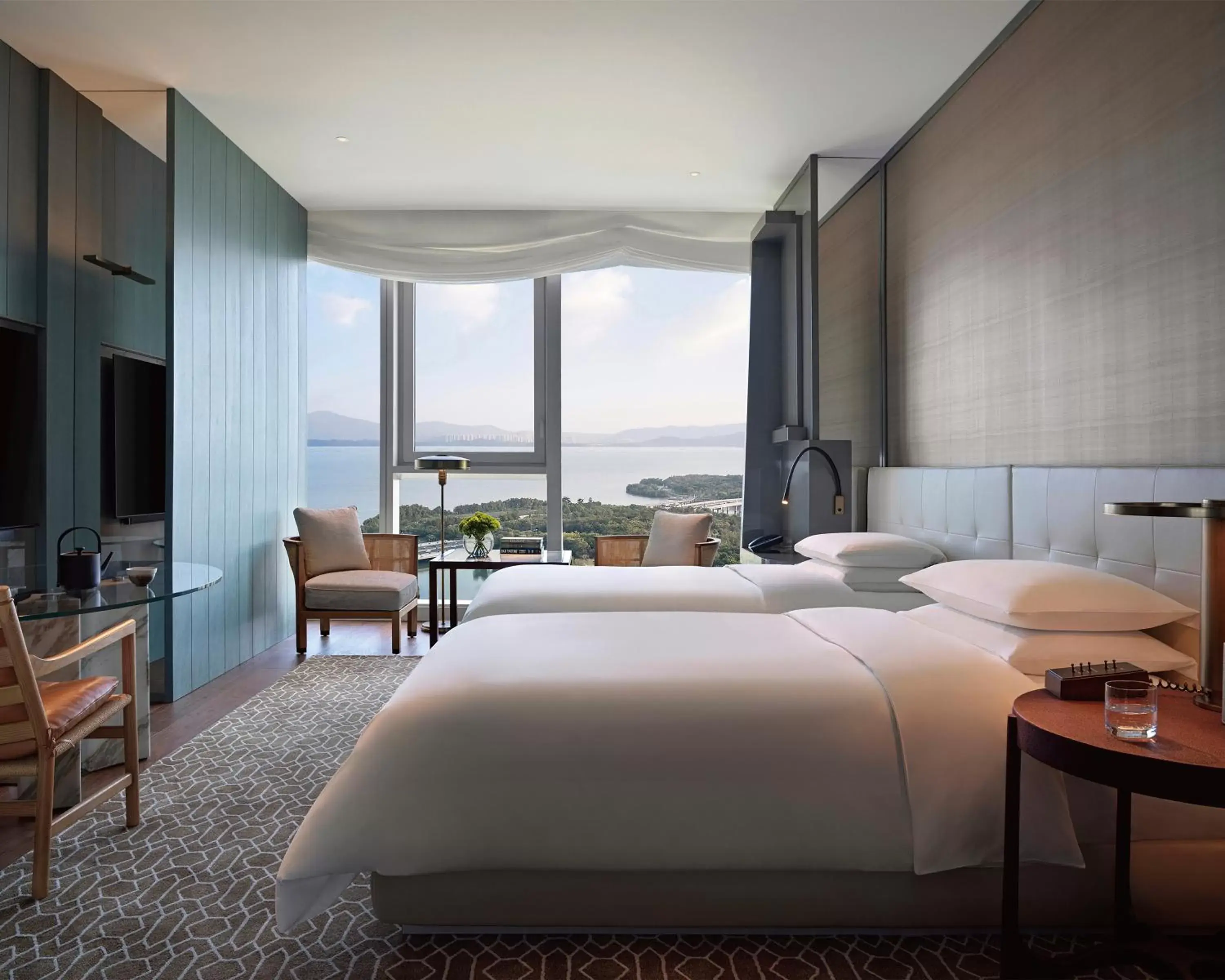 Photo of the whole room, Bed in Andaz Shenzhen Bay Book 2 nights and above enjoy special offer Photo of the whole room, Bed in Andaz Shenzhen Bay Book 2 nights and above enjoy special offer