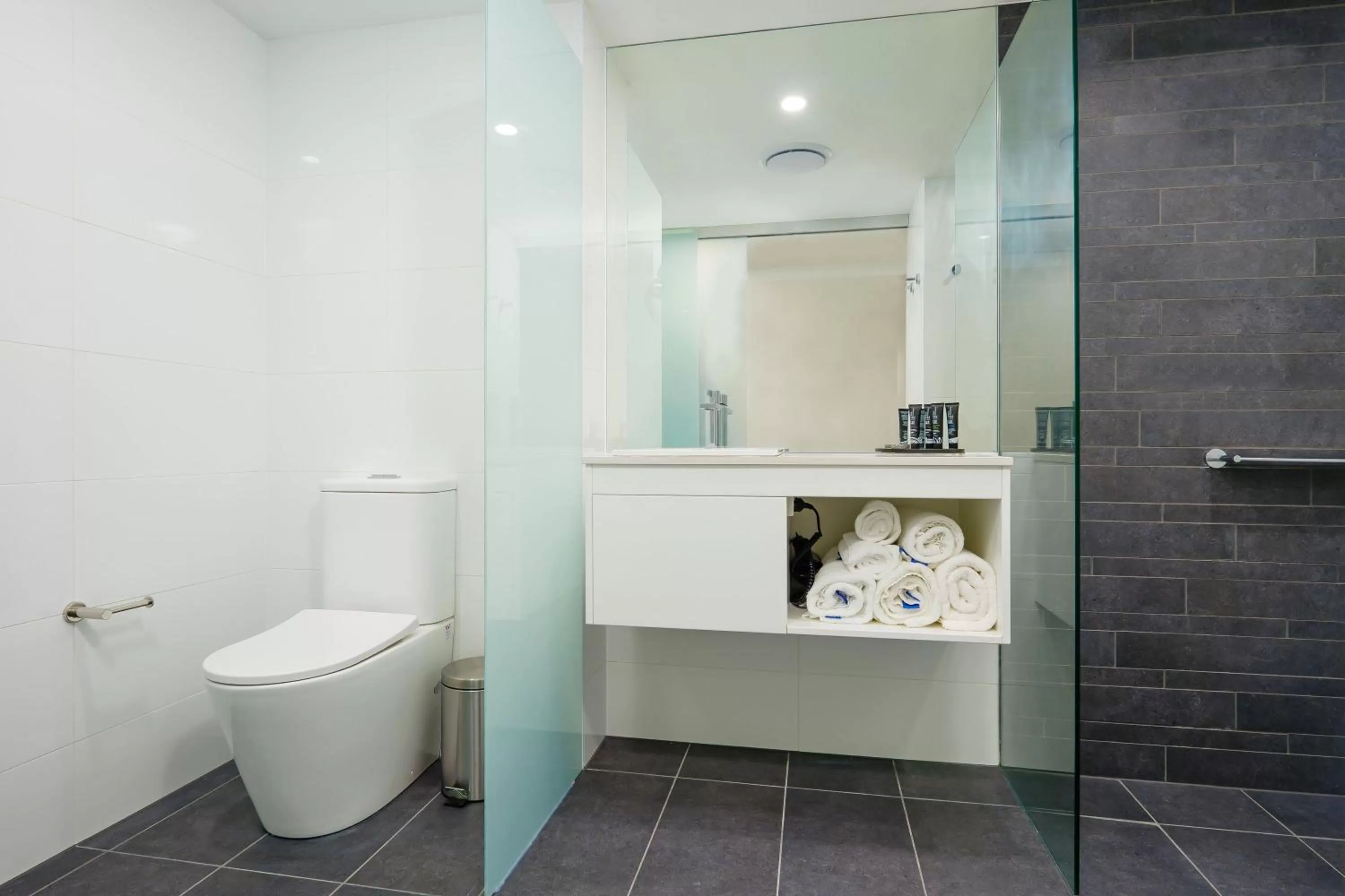 Bathroom in Mantra Albury