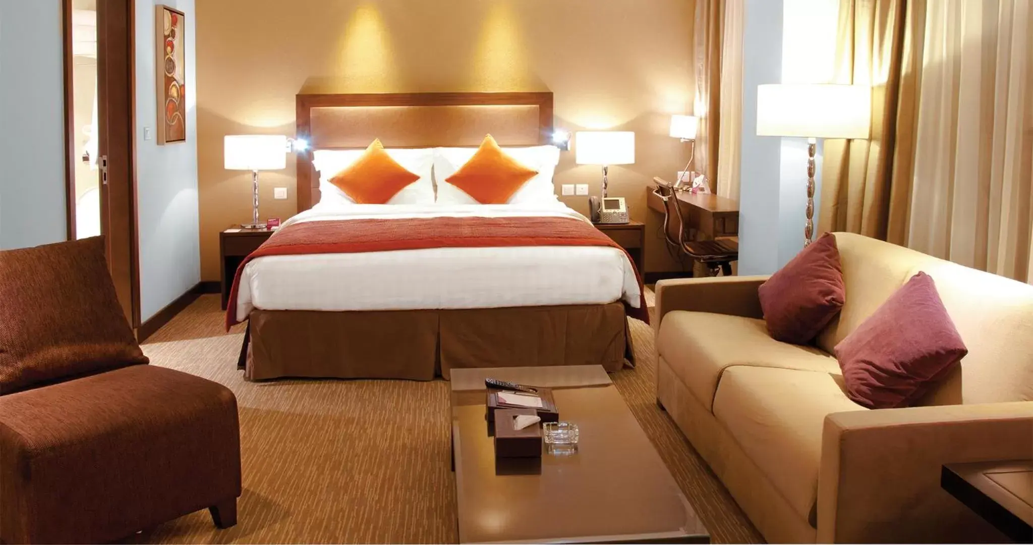 Bedroom, Bed in Crowne Plaza Madinah, an IHG Hotel