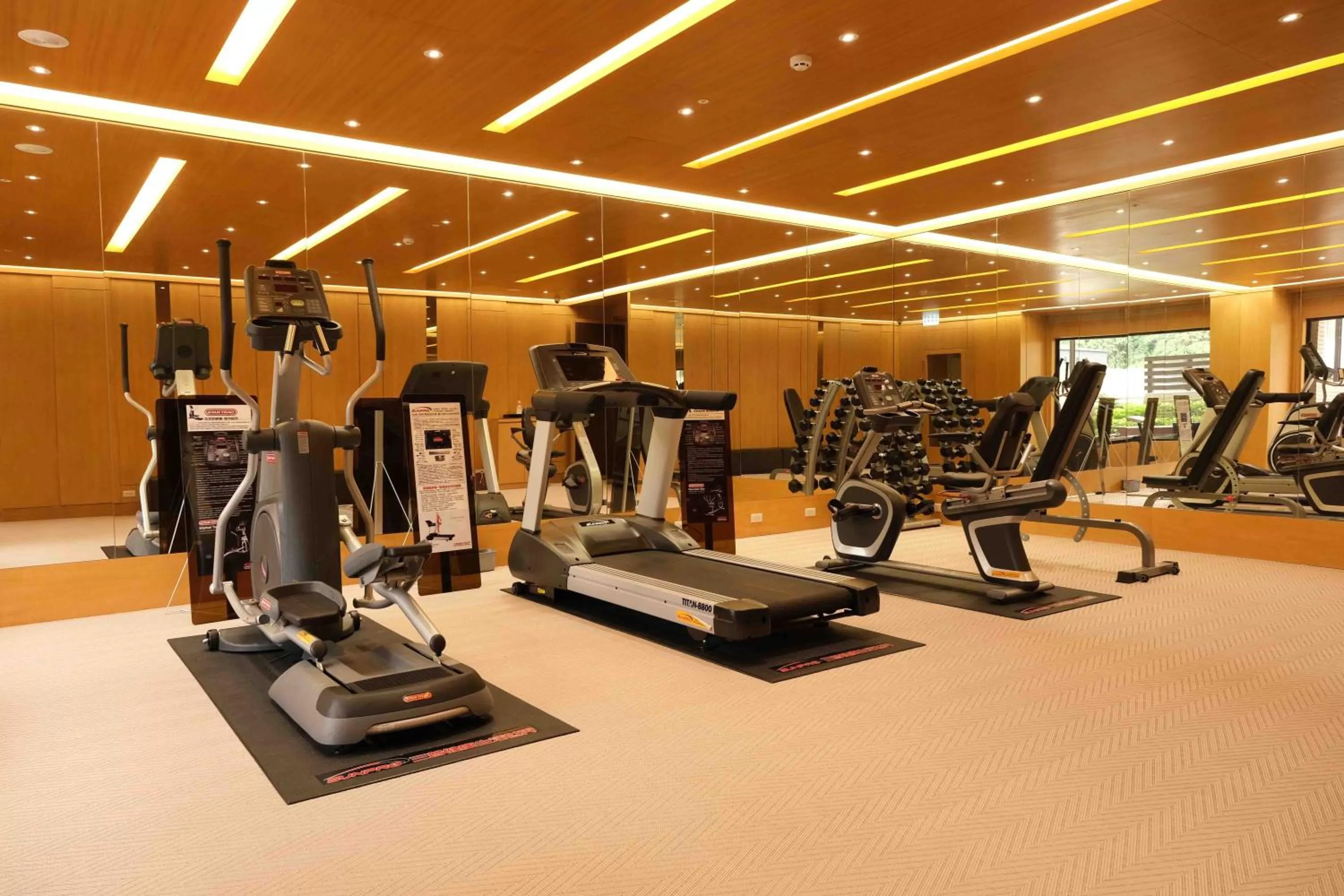 Fitness centre/facilities in Fushin Hotel Taipei