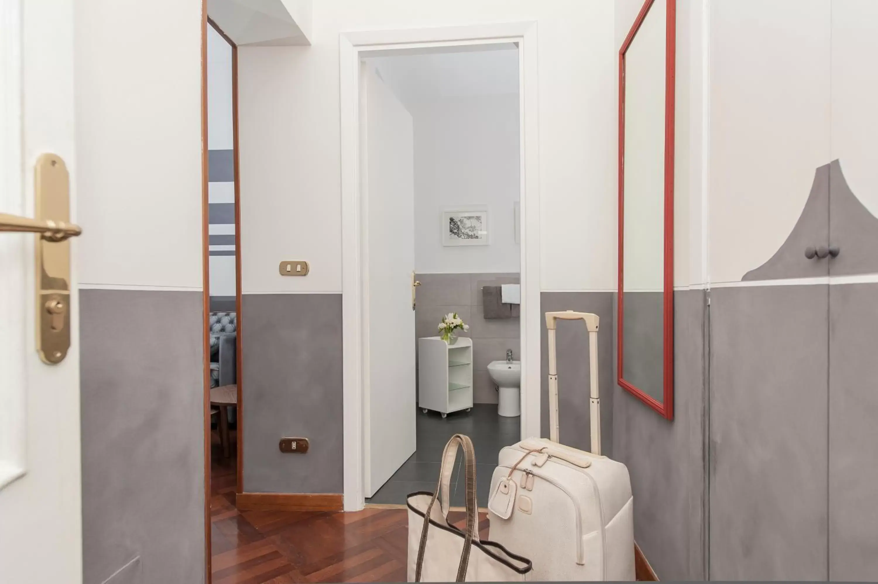 Bedroom, Bathroom in All'Orologio