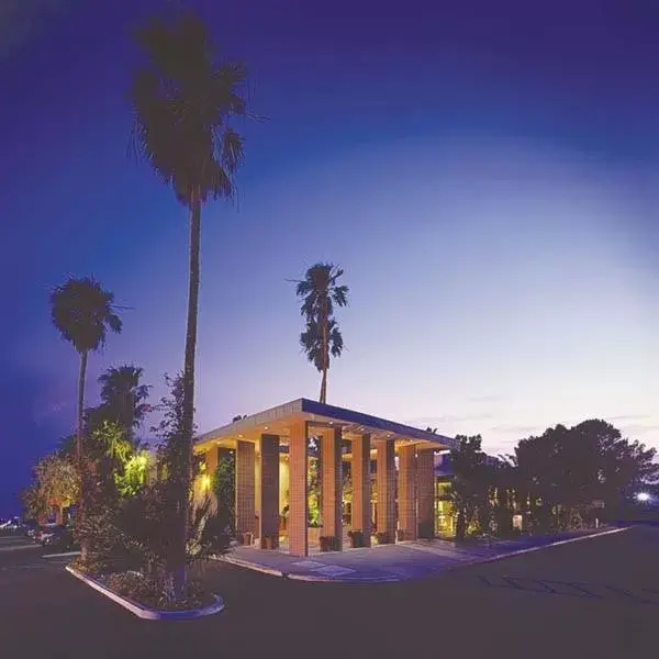 Facade/entrance, Property Building in Desert Hot Springs Spa Hotel