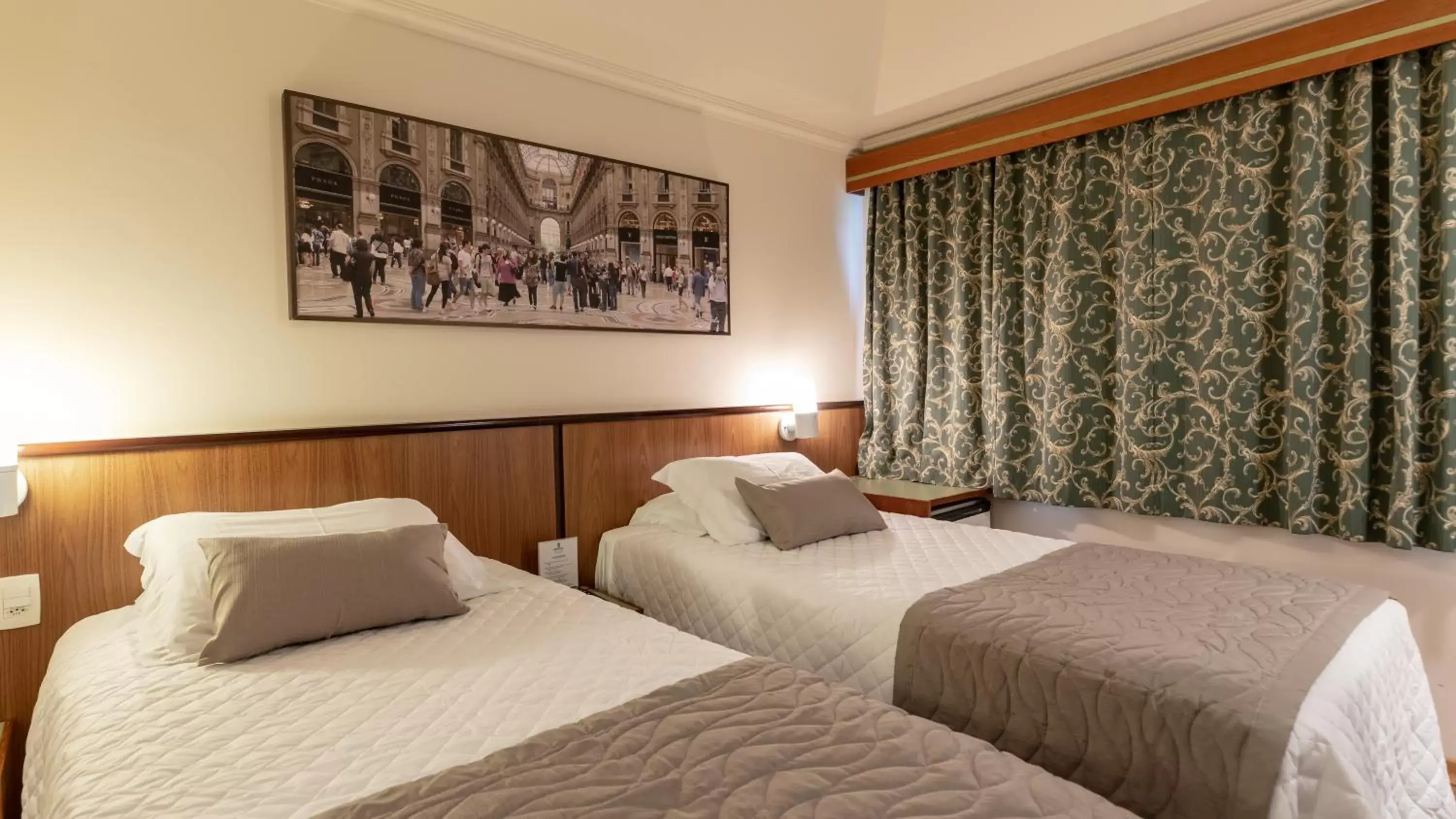 Bed in Hotel Bella Italia Bed in Hotel Bella Italia