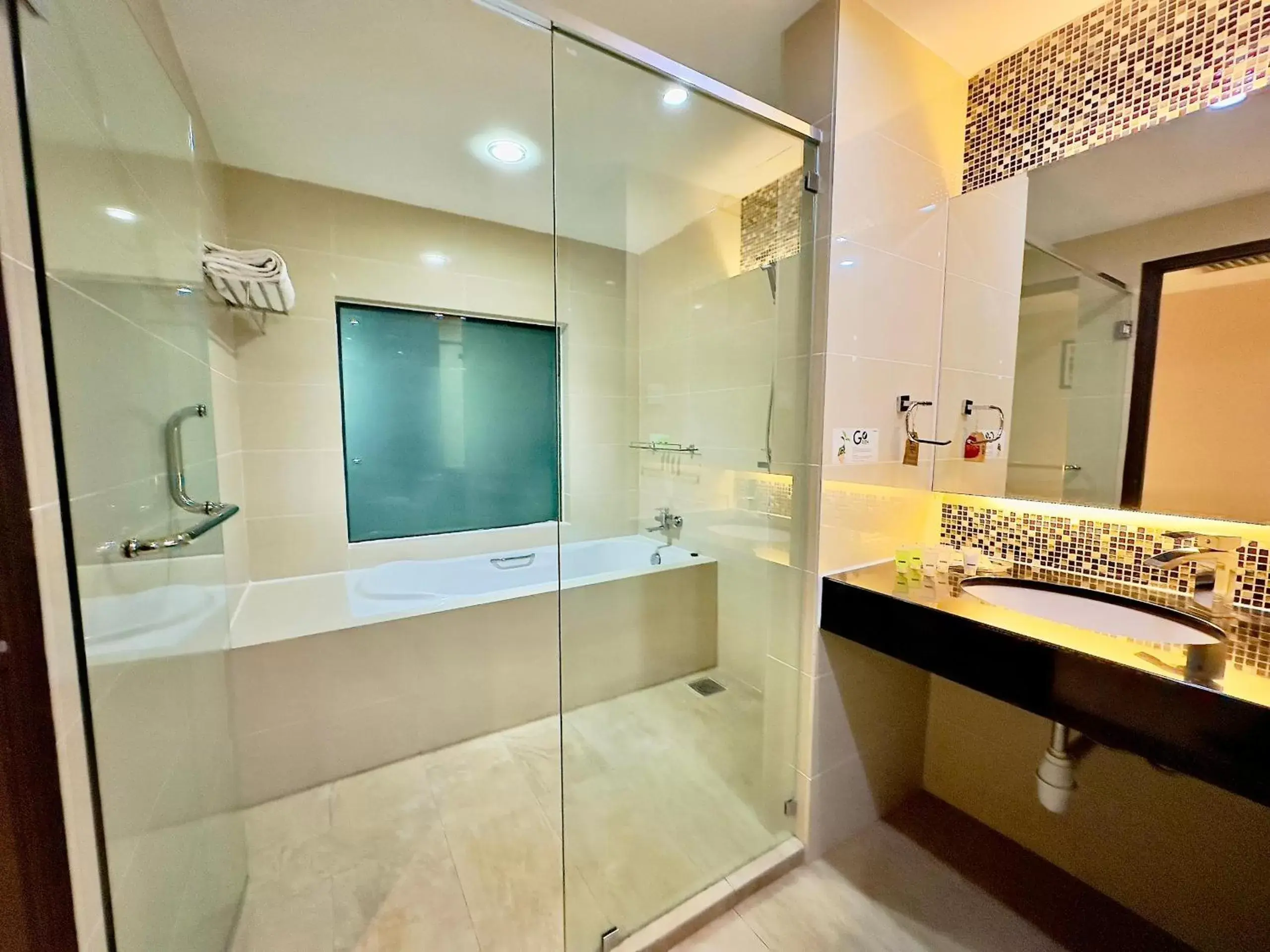 Bathroom in Kinta Riverfront Hotel & Suites