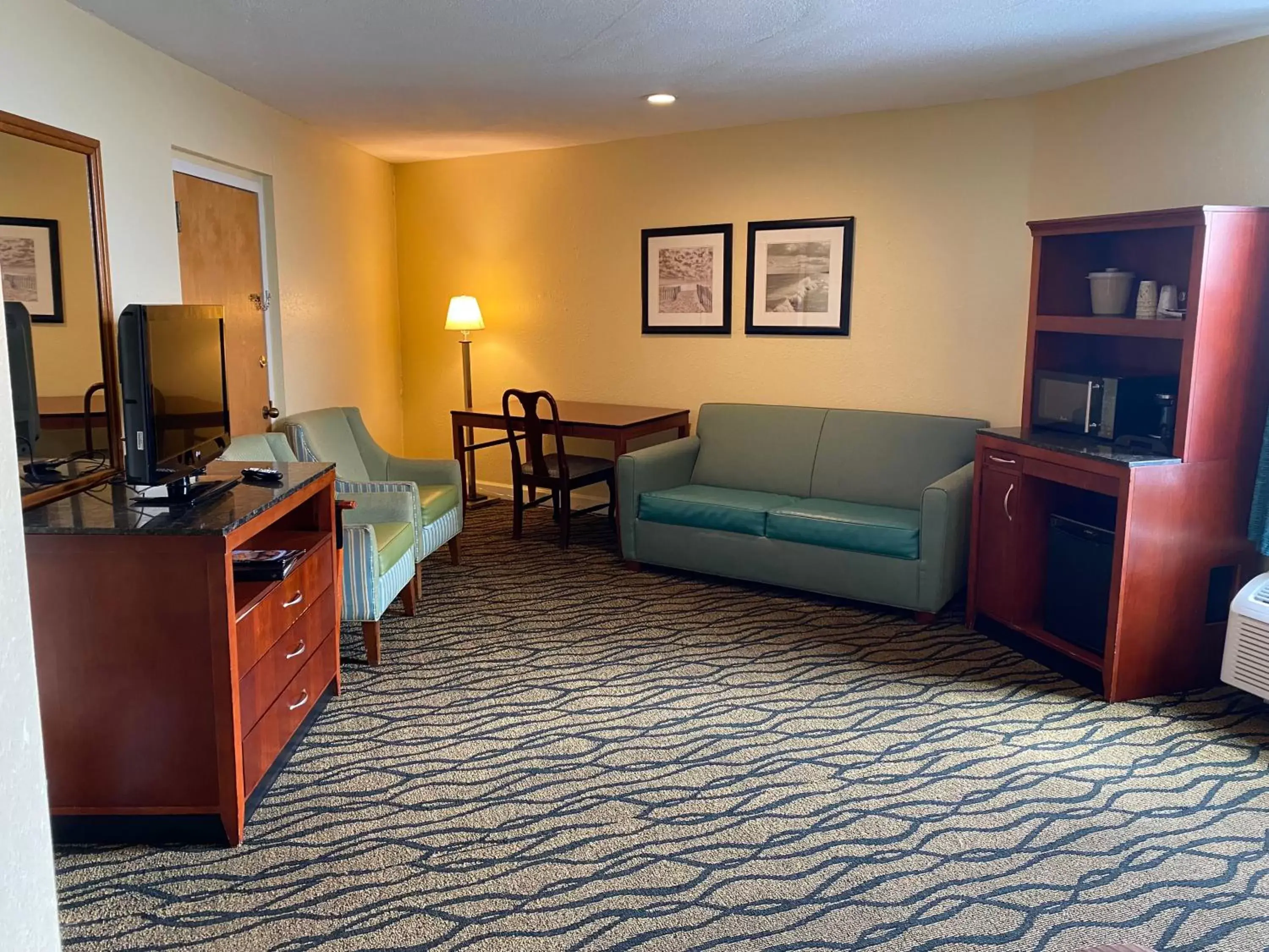 Seating Area in Outer Banks Inn