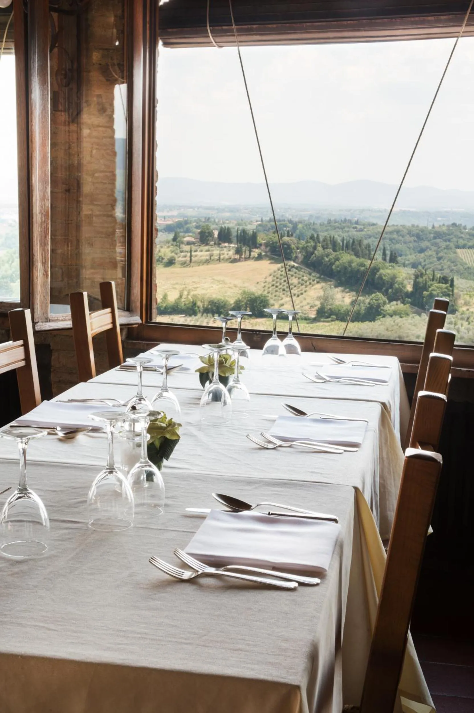 Restaurant/places to eat in Hotel La Cisterna