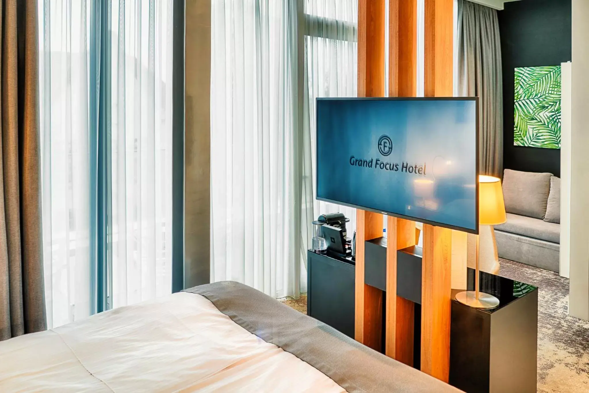 Evening entertainment, TV/Entertainment Center in Focus Hotel Premium Sopot