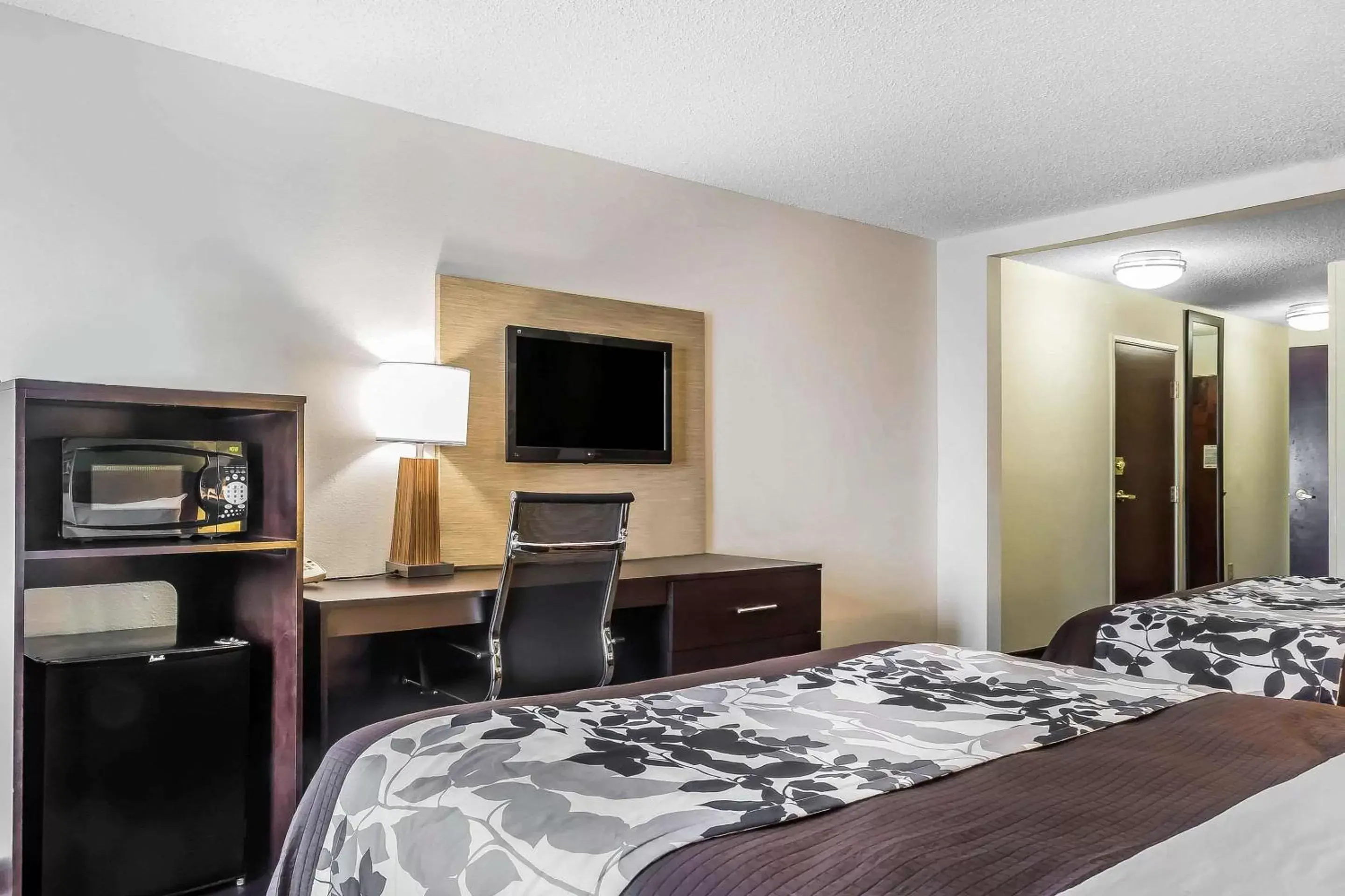 Photo of the whole room, Bed in Sleep Inn & Suites Dothan North Photo of the whole room, Bed in Sleep Inn & Suites Dothan North
