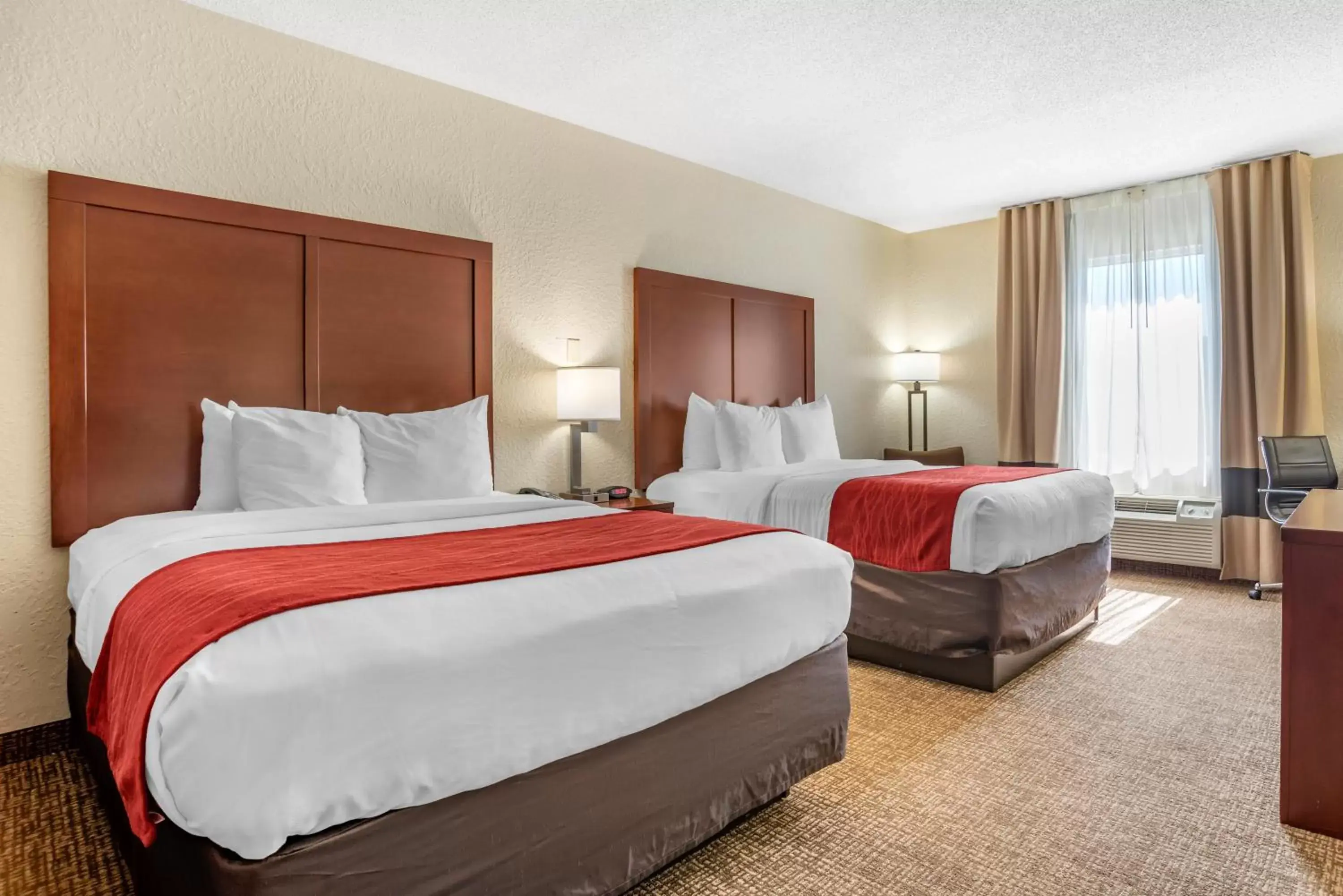 Guests, Bed in Comfort Inn & Suites Marianna I-10