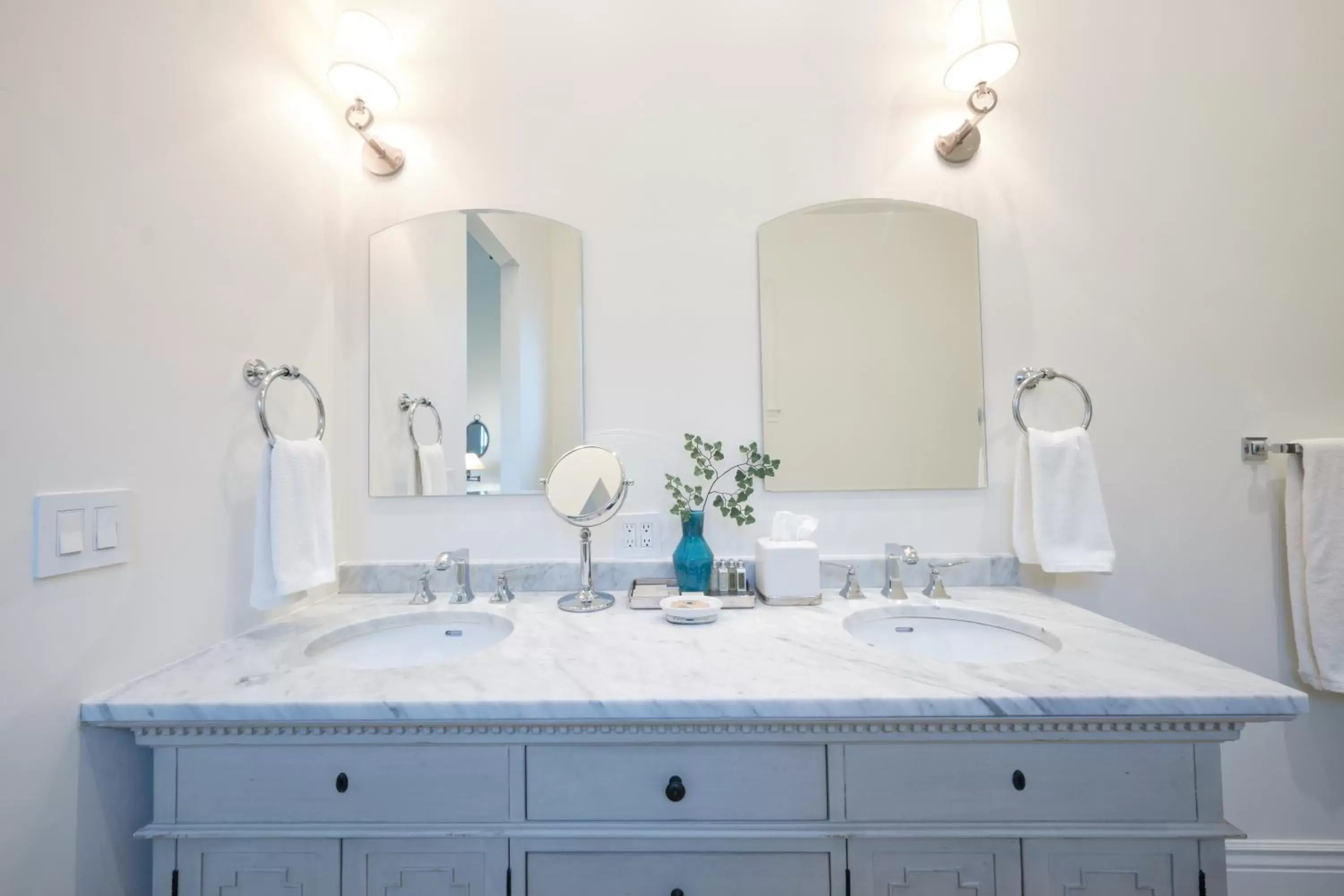 Bathroom in The Setting Inn Napa Valley