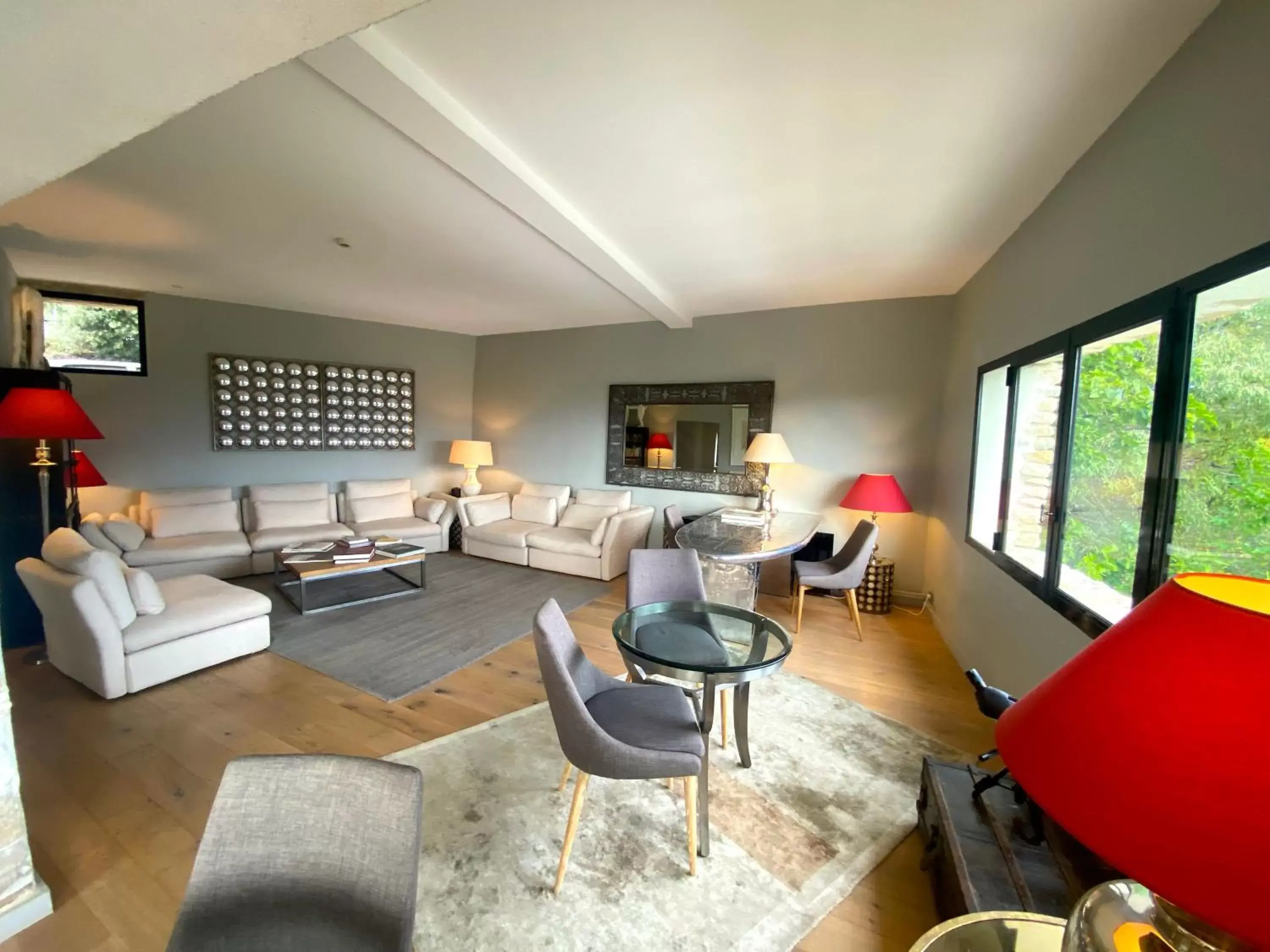 Property building, Seating Area in Hôtel La Maison de Crillon