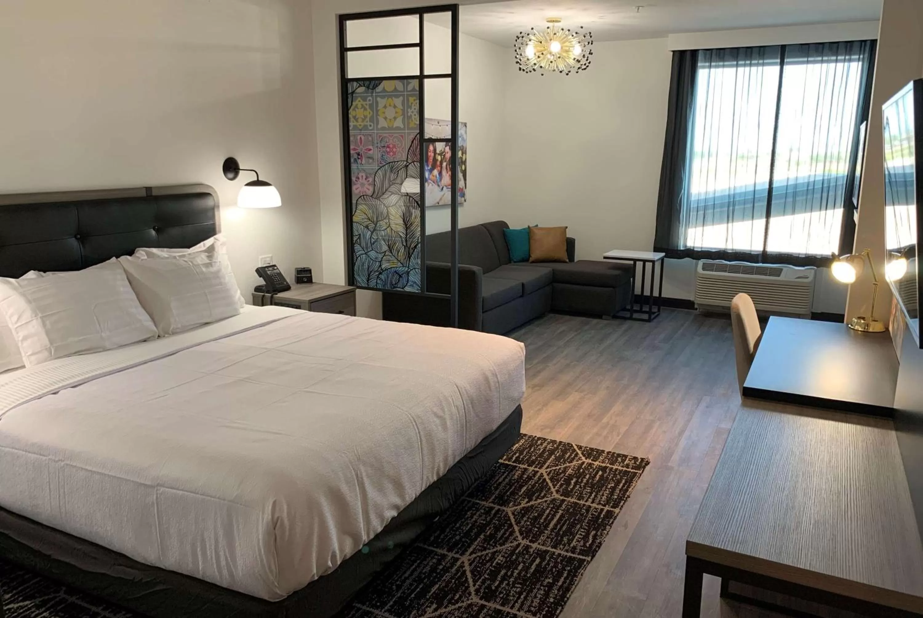 Photo of the whole room, Bed in La Quinta Inn & Suites by Wyndham Maricopa Copper Sky