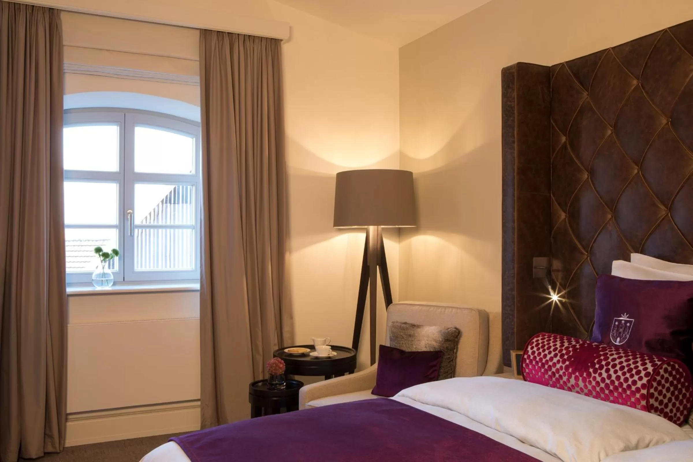 Photo of the whole room, Bed in Hotel Brunnenhaus Schloss Landau