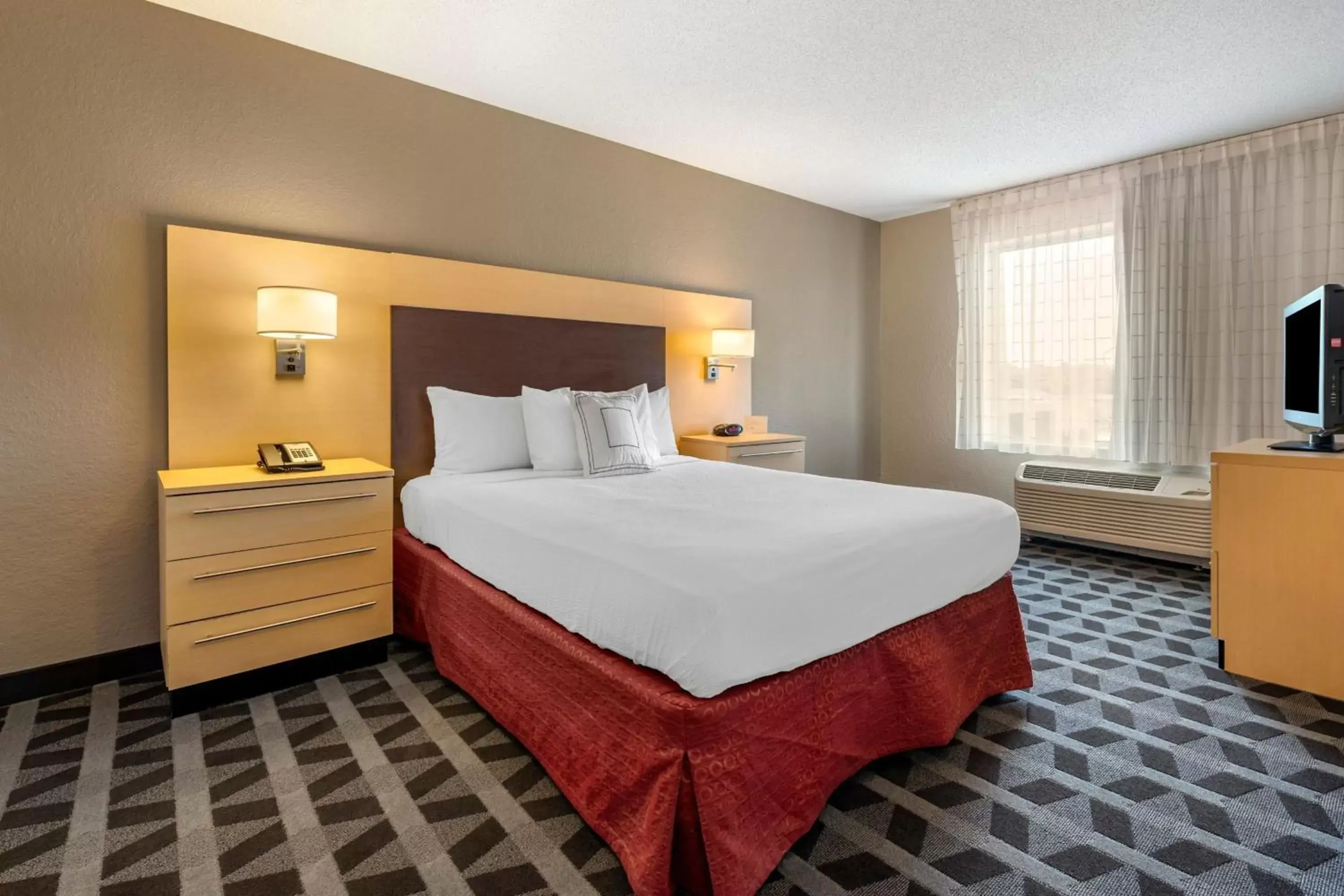 Bedroom, Bed in TownePlace Suites by Marriott Vincennes