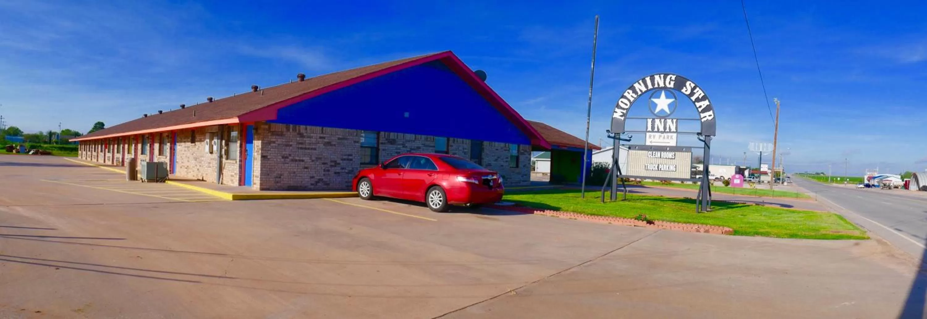 Facade/entrance, Property Building in Morning Star Inn
