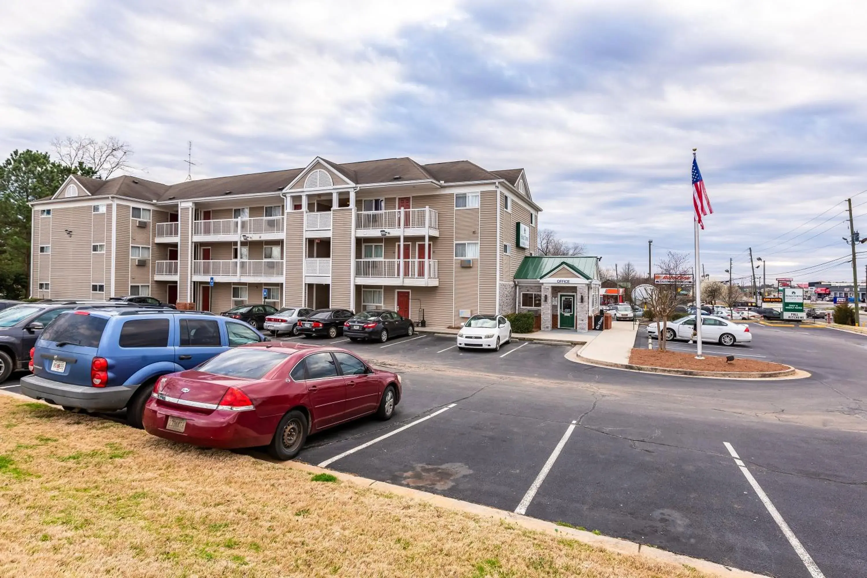 Property Building in HomeTowne Studios by Red Roof Gainesville