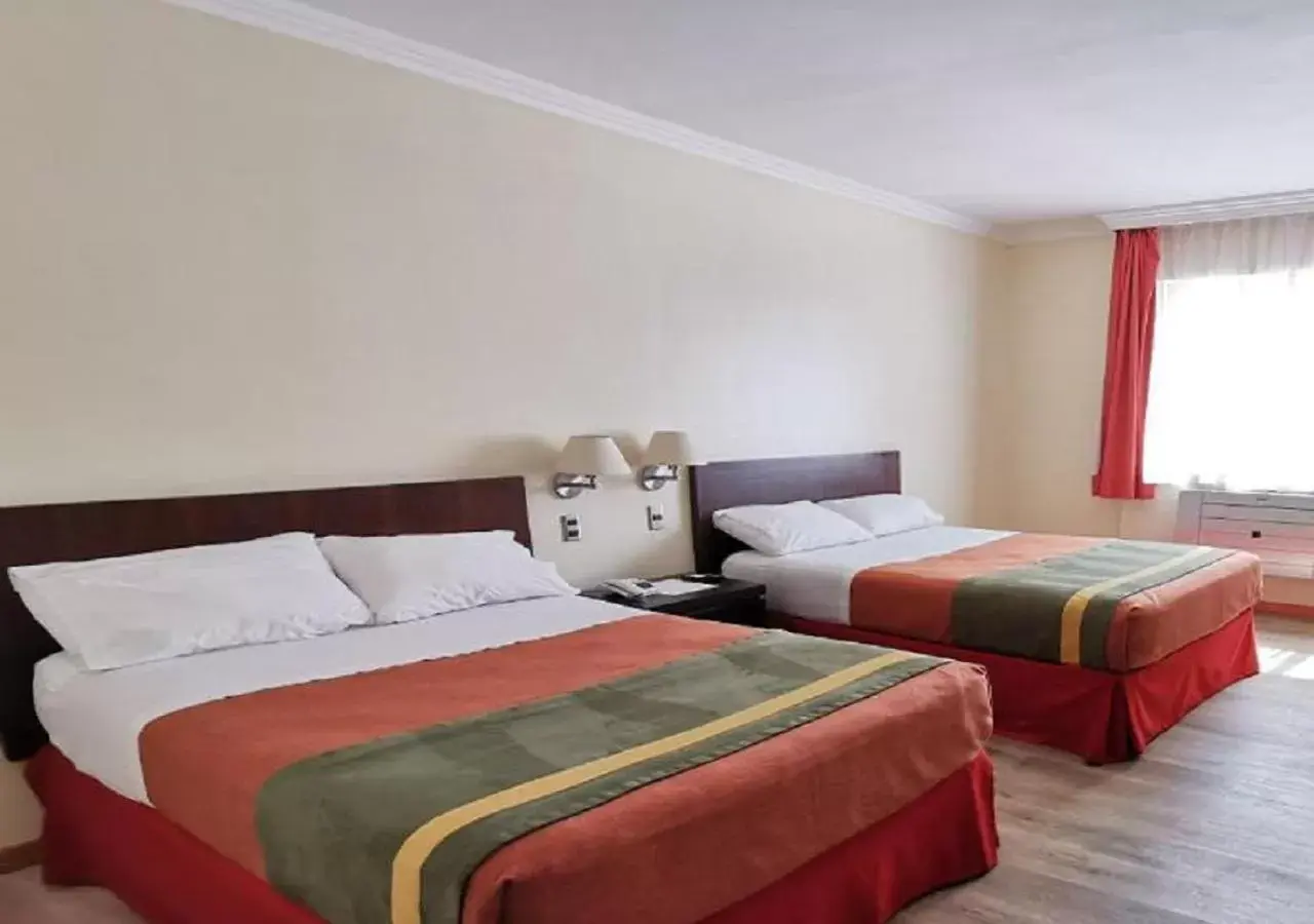 Bedroom, Bed in Hotel Diego De Almagro Rancagua