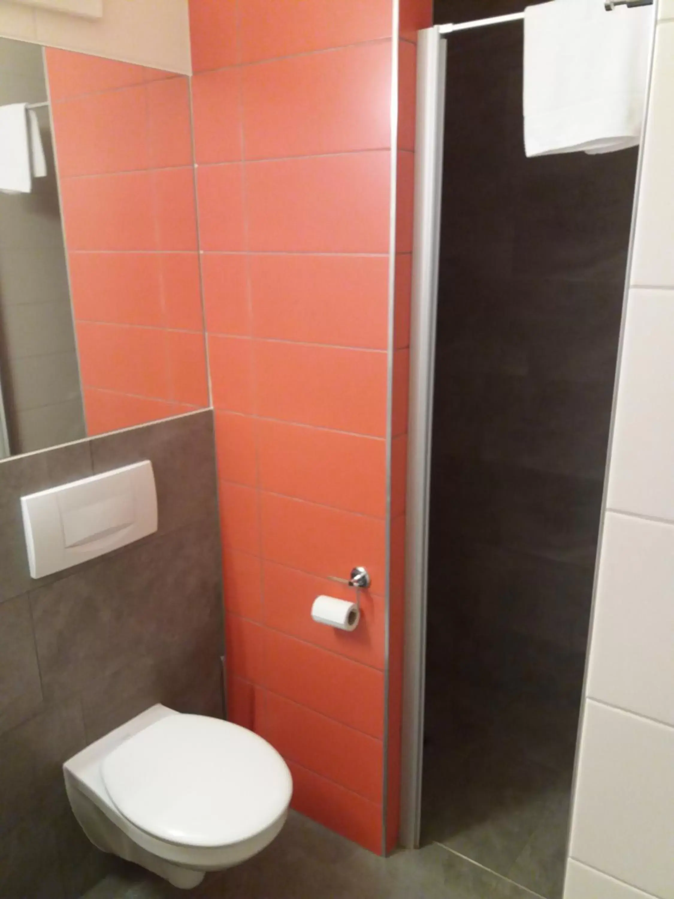Bathroom in JUFA Hotel Graz Süd