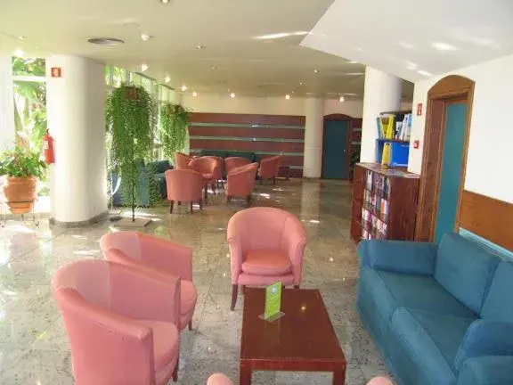 Lobby or reception in Suite Hotel Jardins Da Ajuda Lobby or reception in Suite Hotel Jardins Da Ajuda